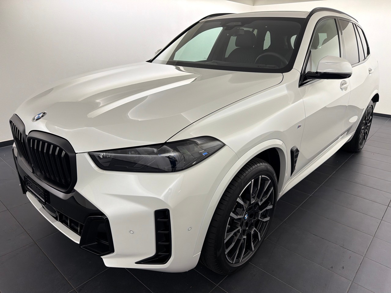 BMW X5 xD 48V 30d M Sport Pro-image-0