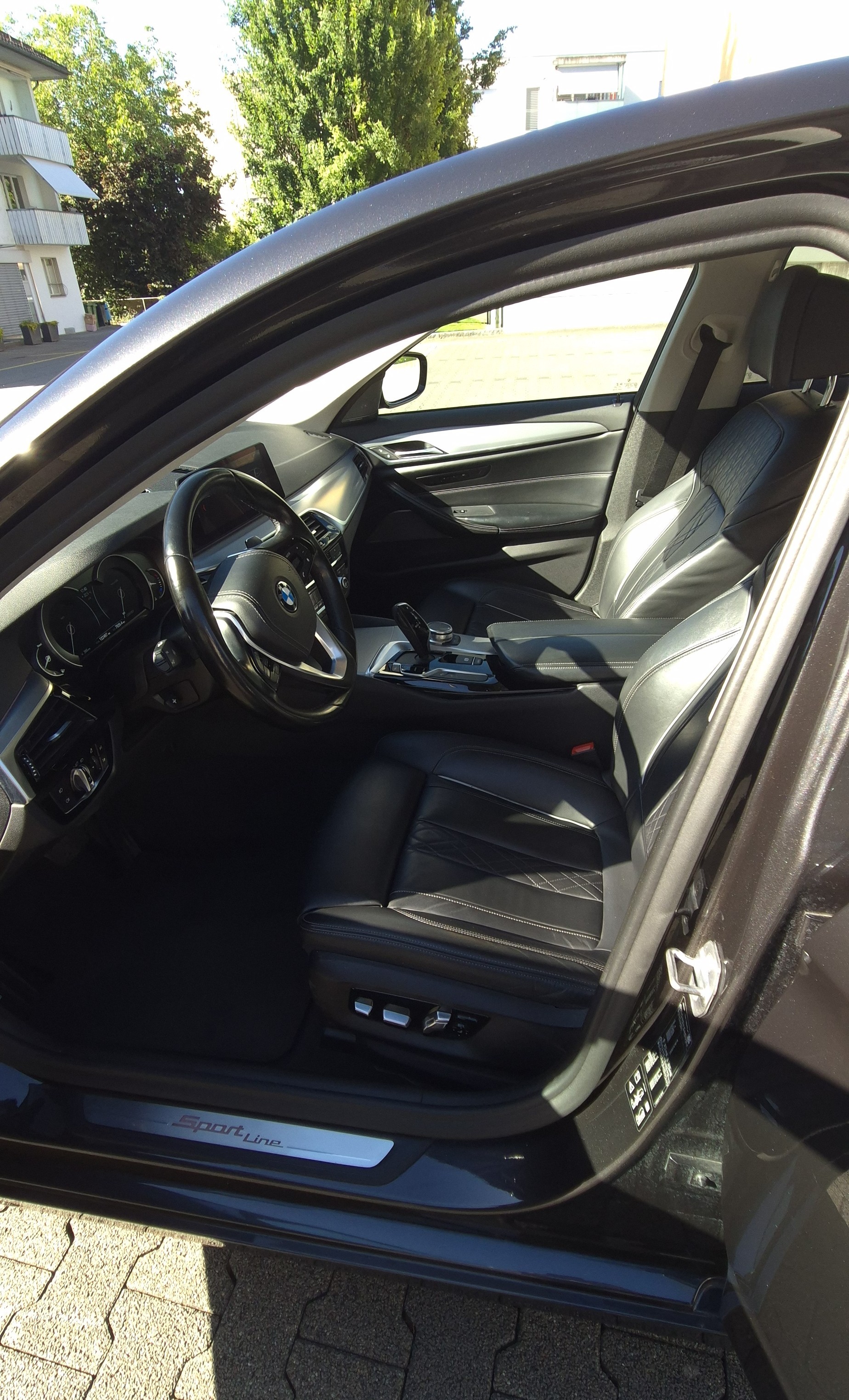 BMW 530d xDrive Sport Line-image-4