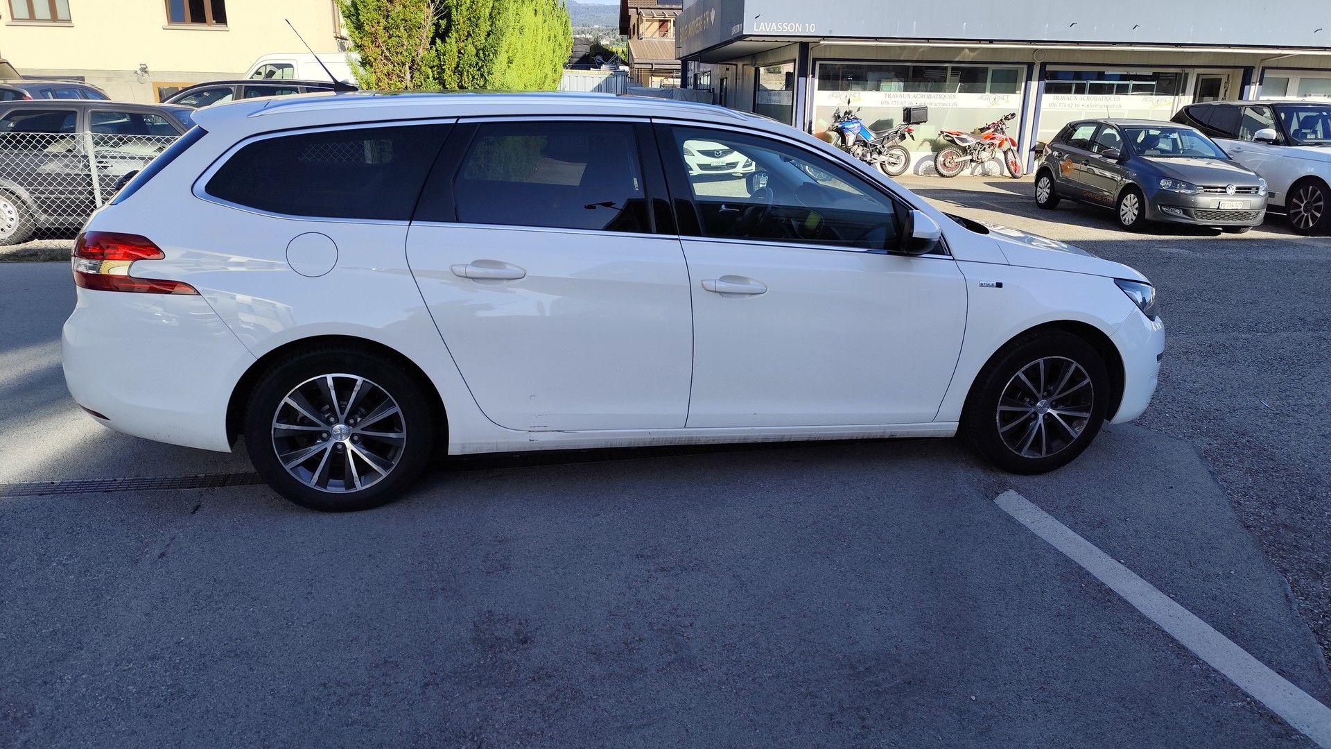 PEUGEOT 308 SW 1.2 THP Active-image-5