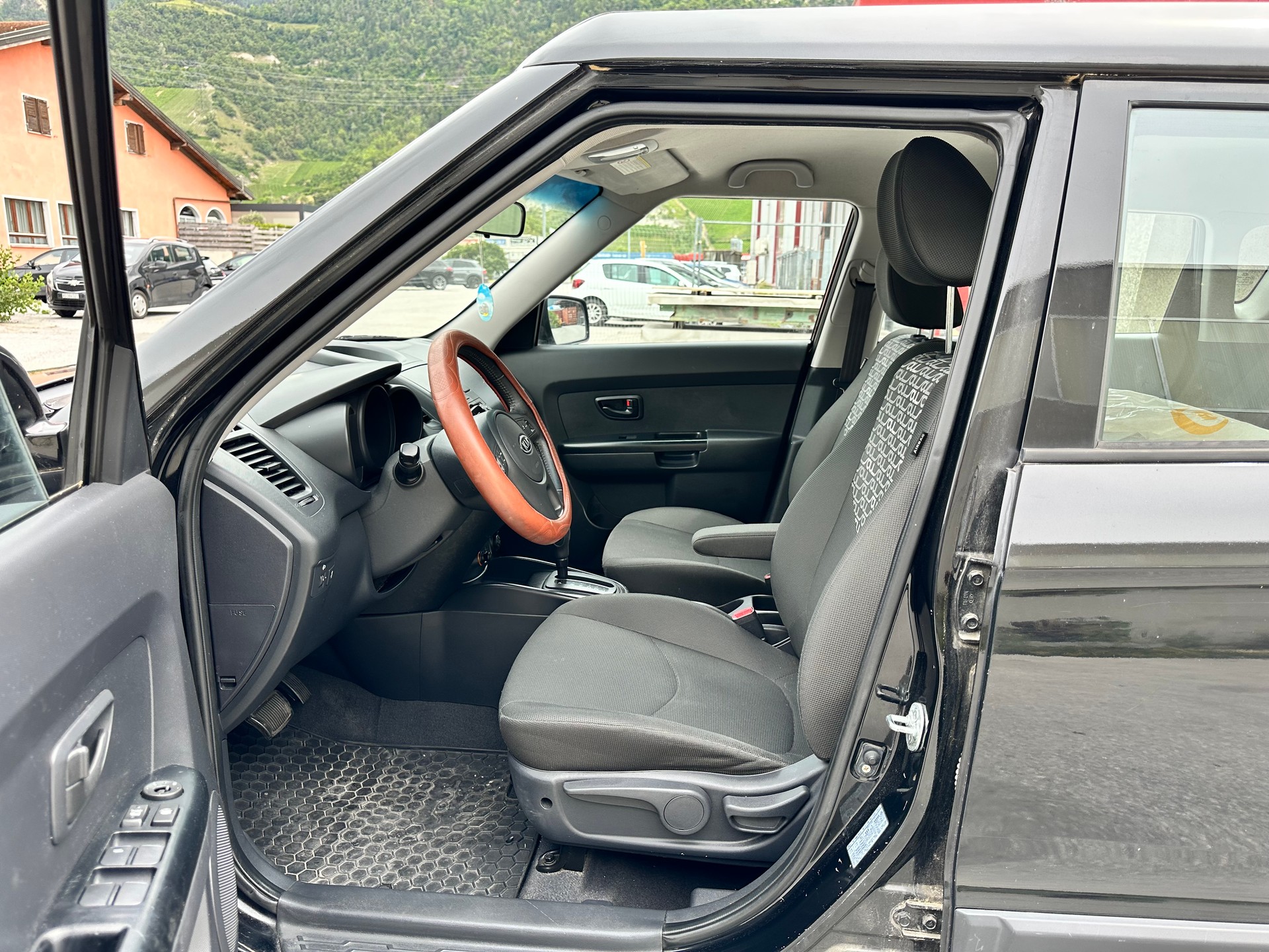 KIA Soul 1.6 CRDi Style Automatic-image-8
