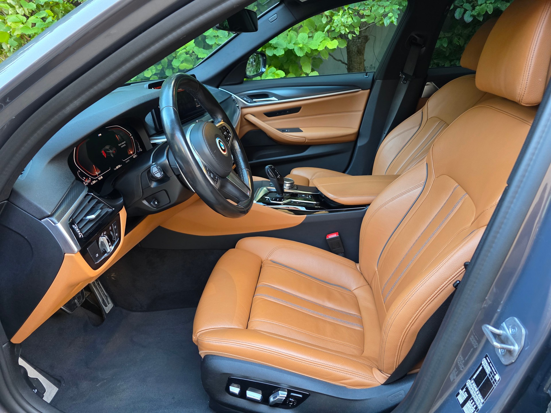 BMW 520d 48V Pure M Sport Edition Steptronic-image-9