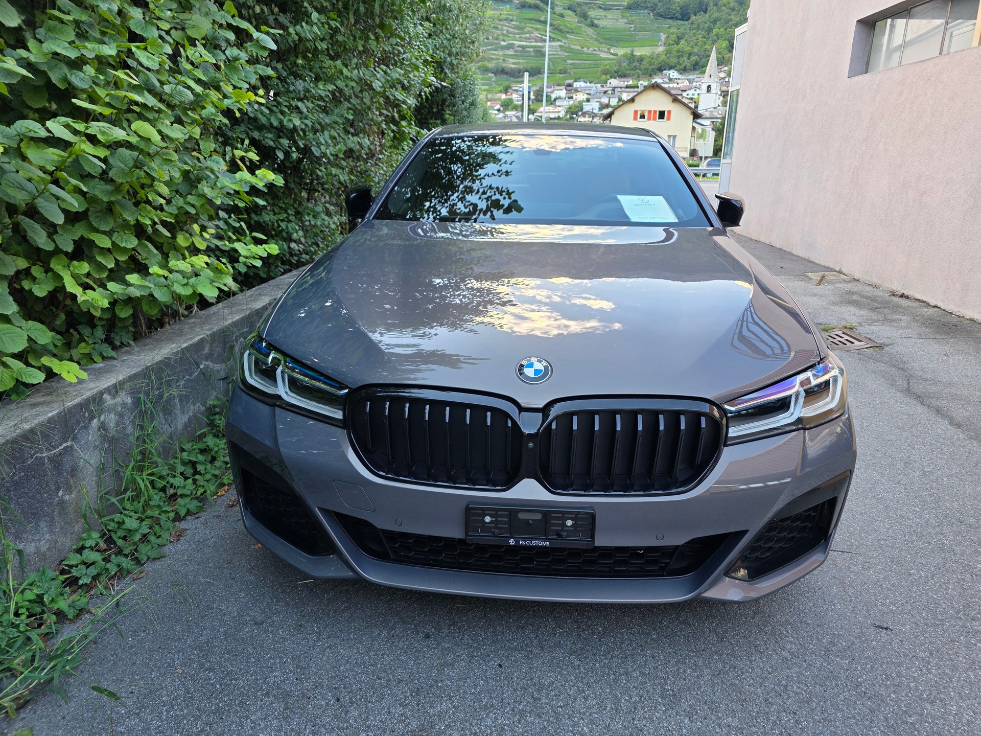 BMW 520d 48V Pure M Sport Edition Steptronic-image-2