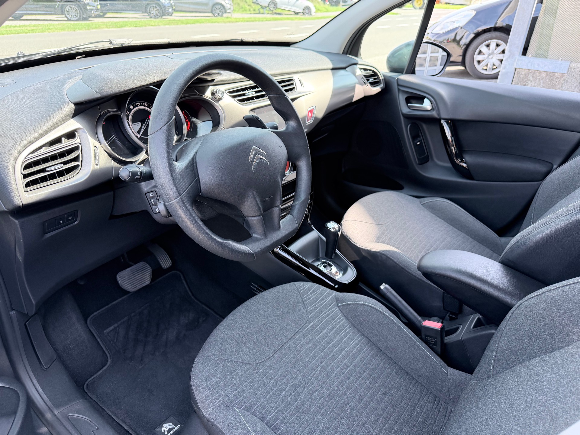 CITROEN C3 1.2i Feel Edition ETG5+++FRISCH AB MFK+++ZAHNRIEMEN ERSETZT+++-image-5