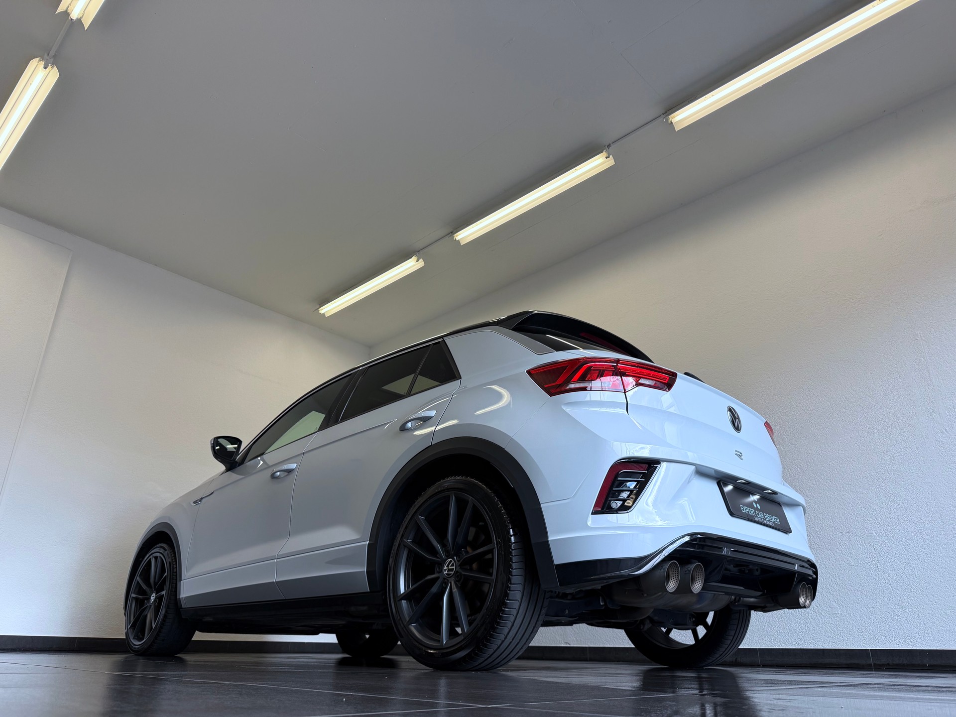 VW T-Roc 2.0 TSI R DSG 4Motion-image-8