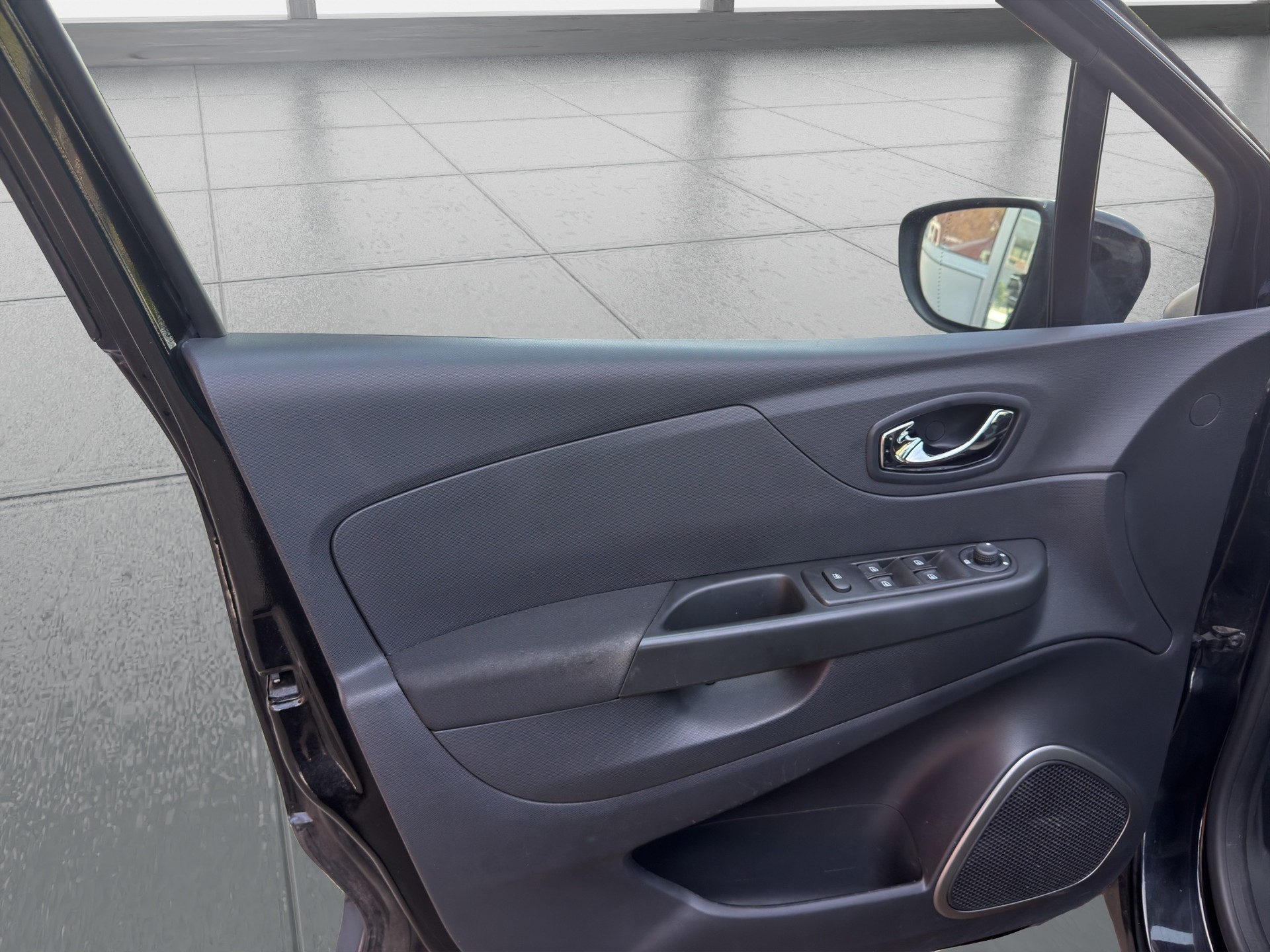 RENAULT Captur 1.2 T Helly Hansen EDC-image-10
