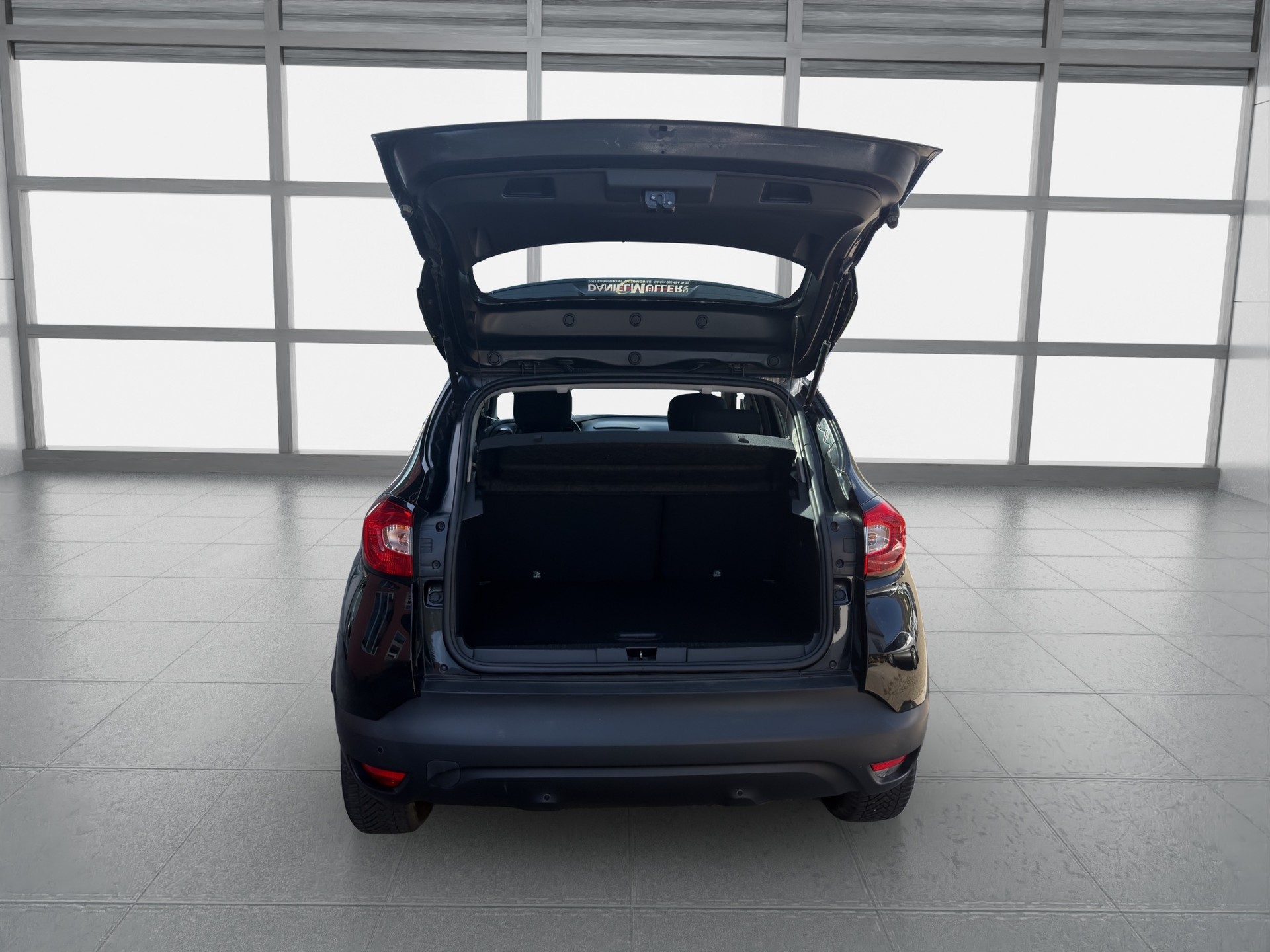 RENAULT Captur 1.2 T Helly Hansen EDC-image-13
