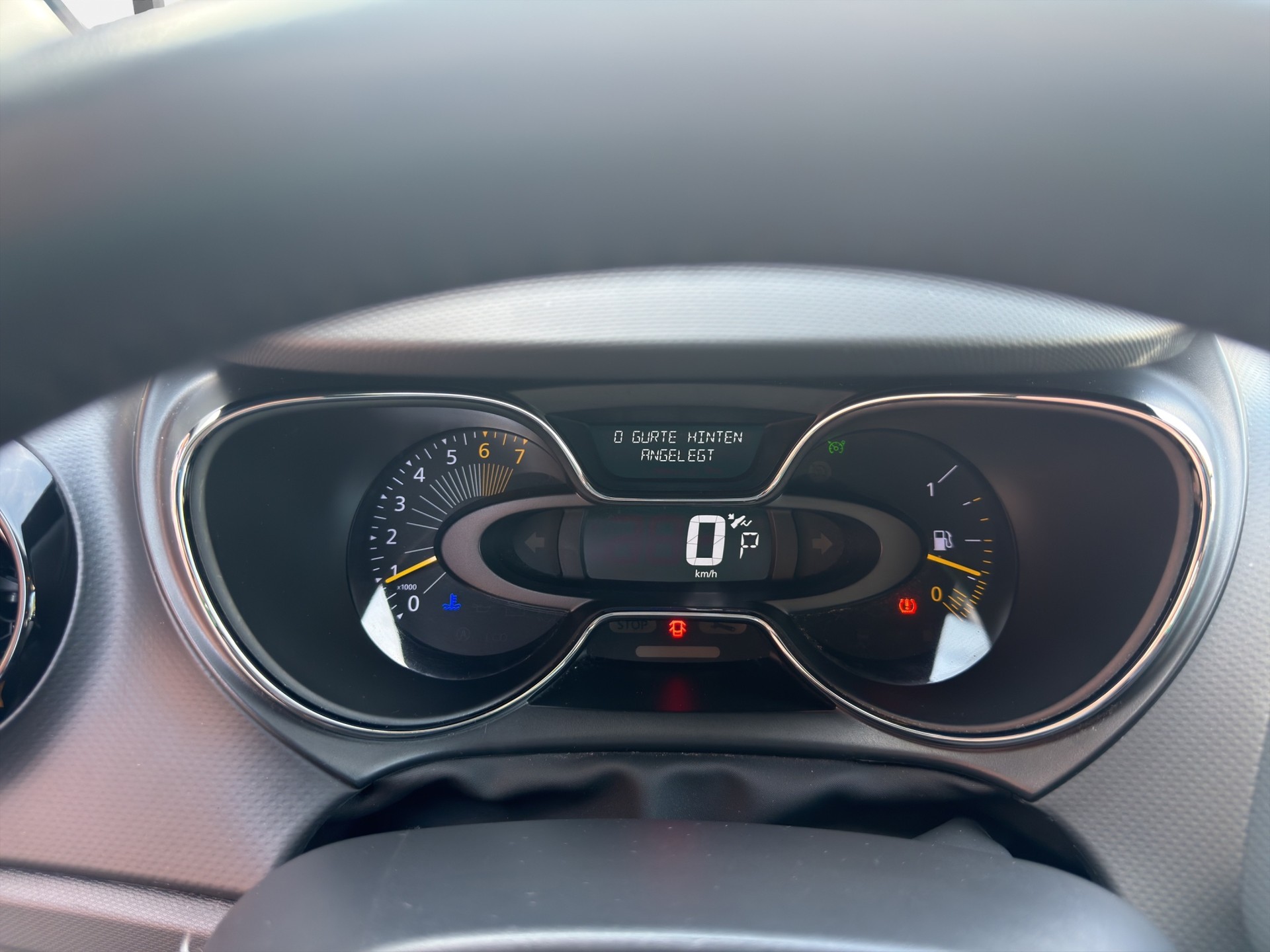 RENAULT Captur 1.2 T Helly Hansen EDC-image-9