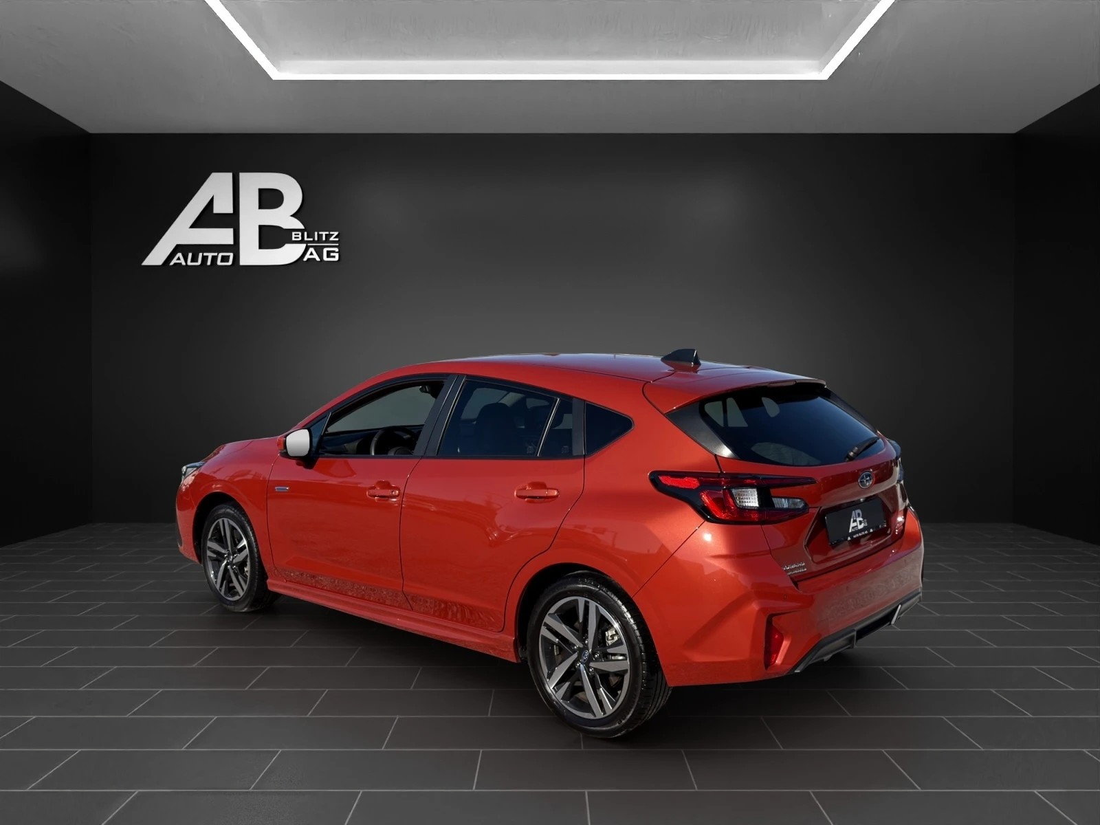 SUBARU Impreza 2.0 e-Boxer Swiss Plus AWD Lineartronic-image-2