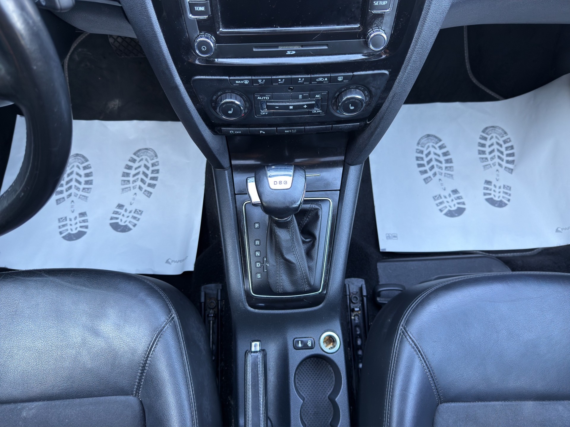 SKODA Octavia Combi 1.8 TSI Laurin & Klement DSG-image-12