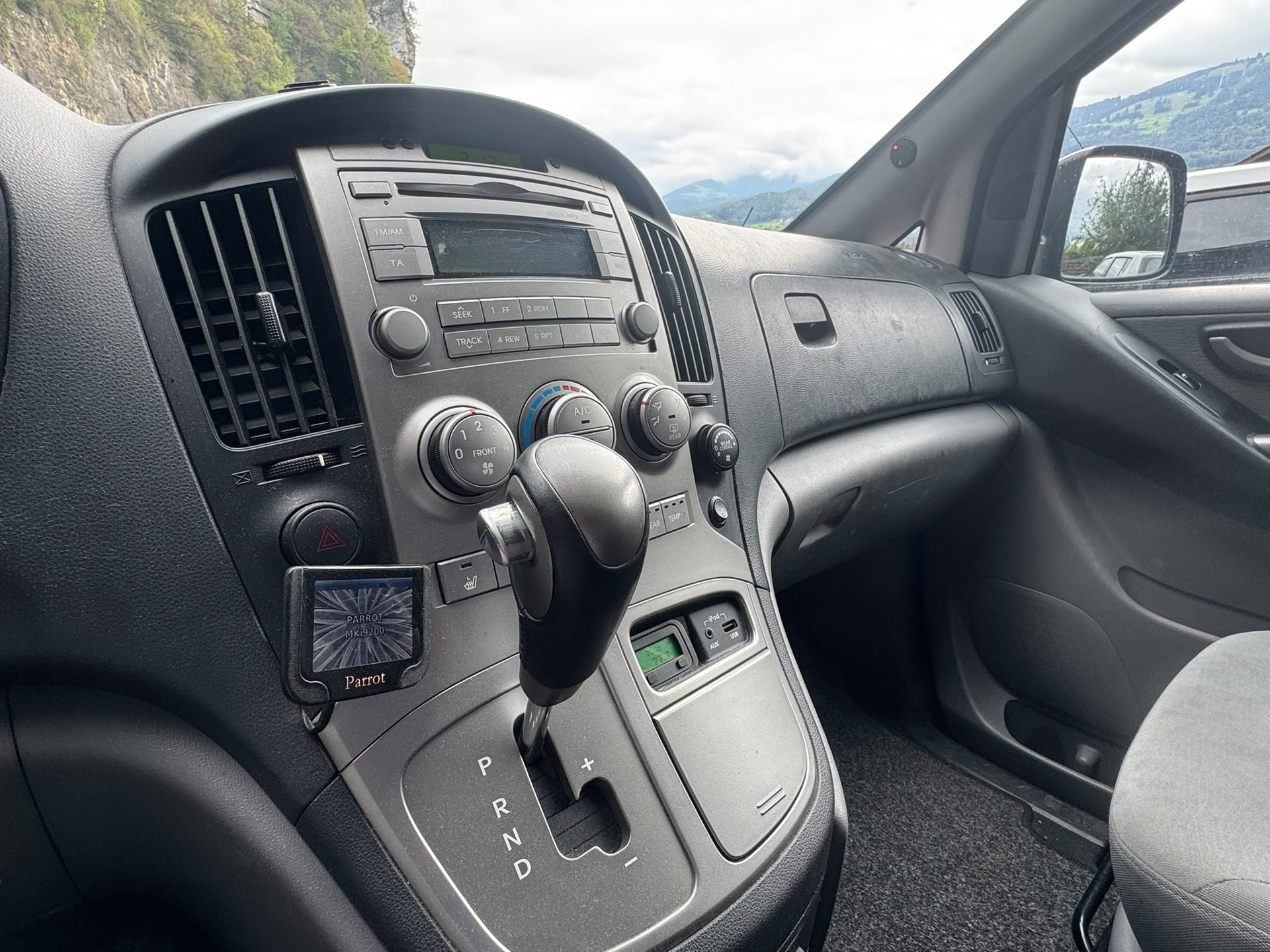HYUNDAI H-1 People 2.5 CRDi HP-image-10