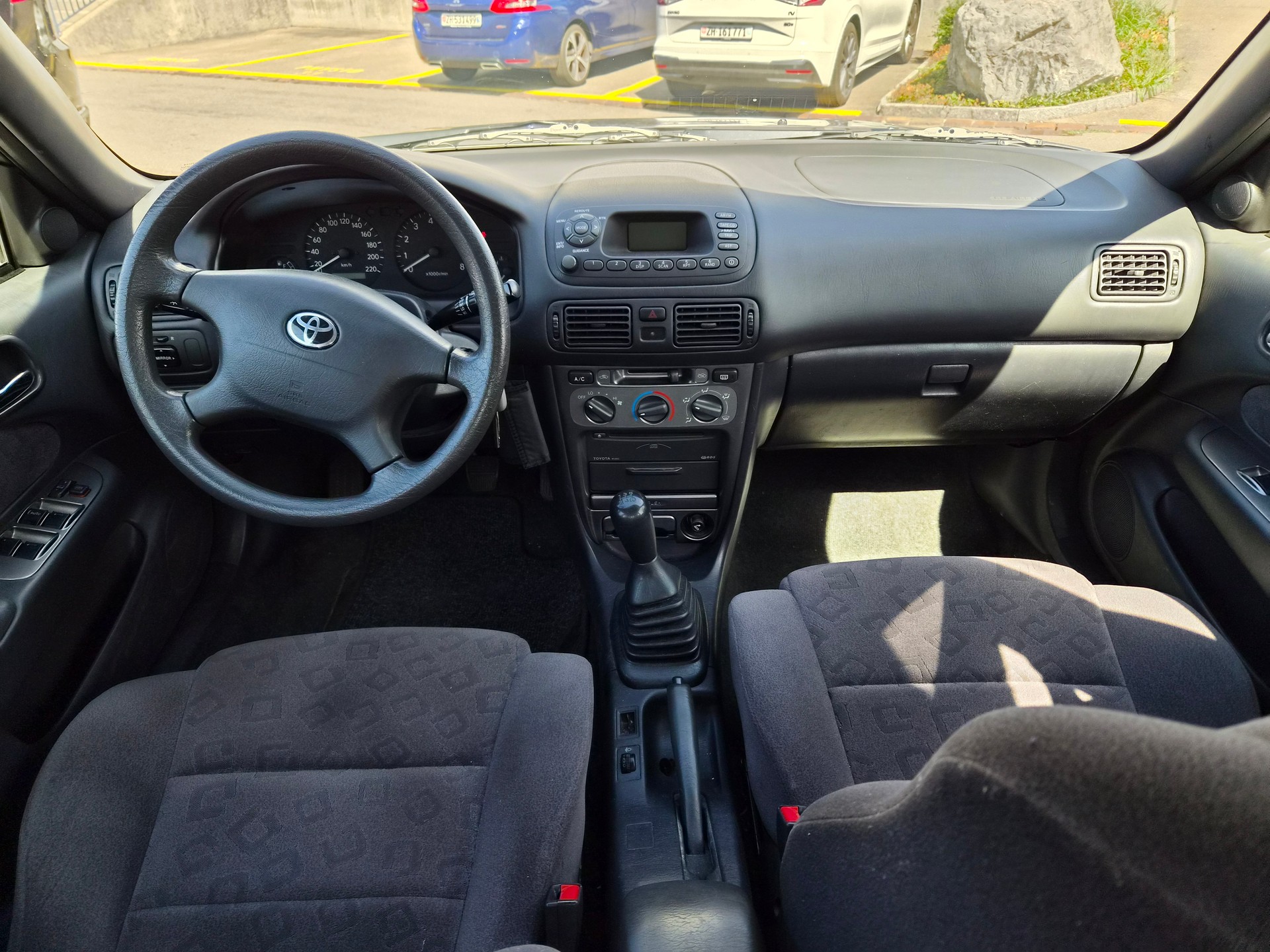 TOYOTA Corolla 1.6 Linea Sol-image-7