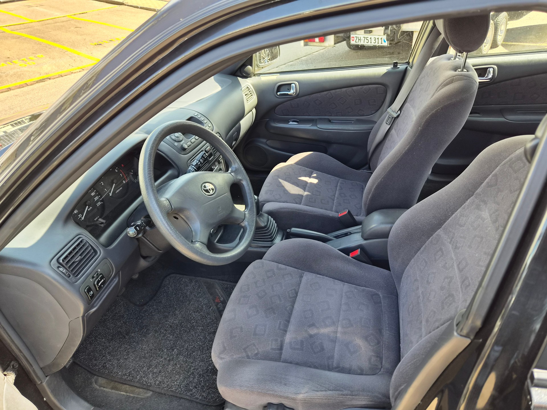 TOYOTA Corolla 1.6 Linea Sol-image-8