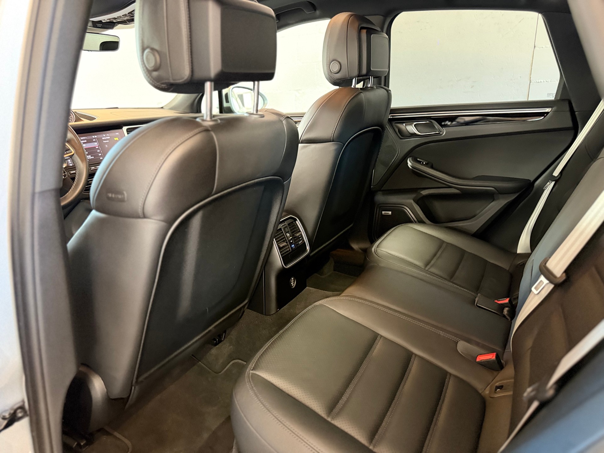 PORSCHE Macan S PDK-image-10