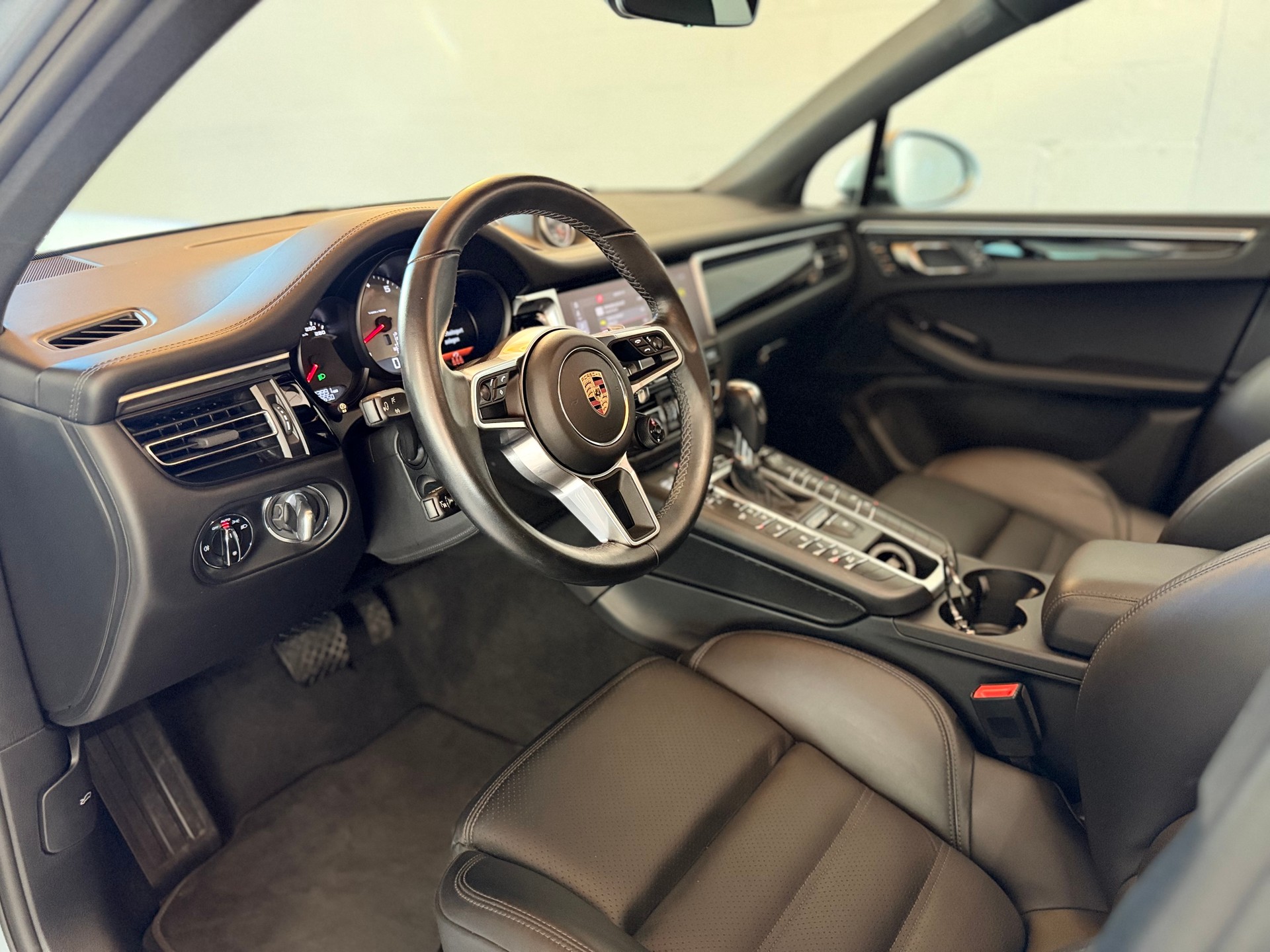 PORSCHE Macan S PDK-image-8