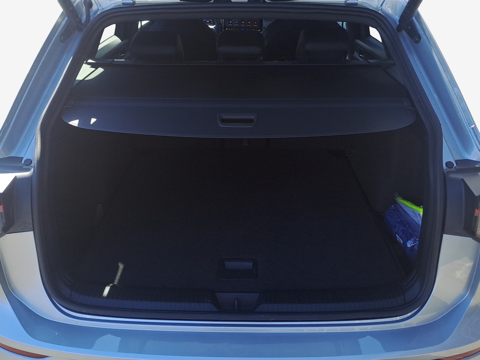 VW Golf Variant 2.0 TSI R-Line DSG 4 Motion-image-12