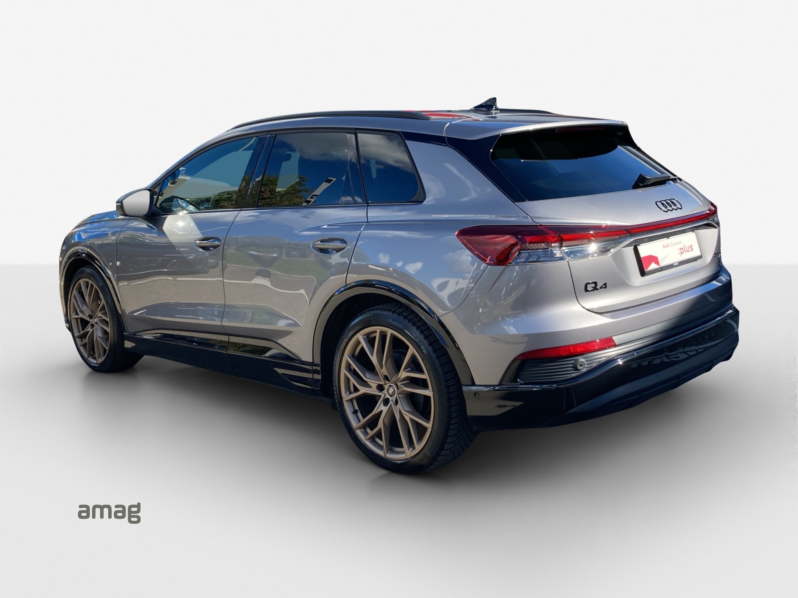 AUDI Q4 e-tron 50 quattro-image-2