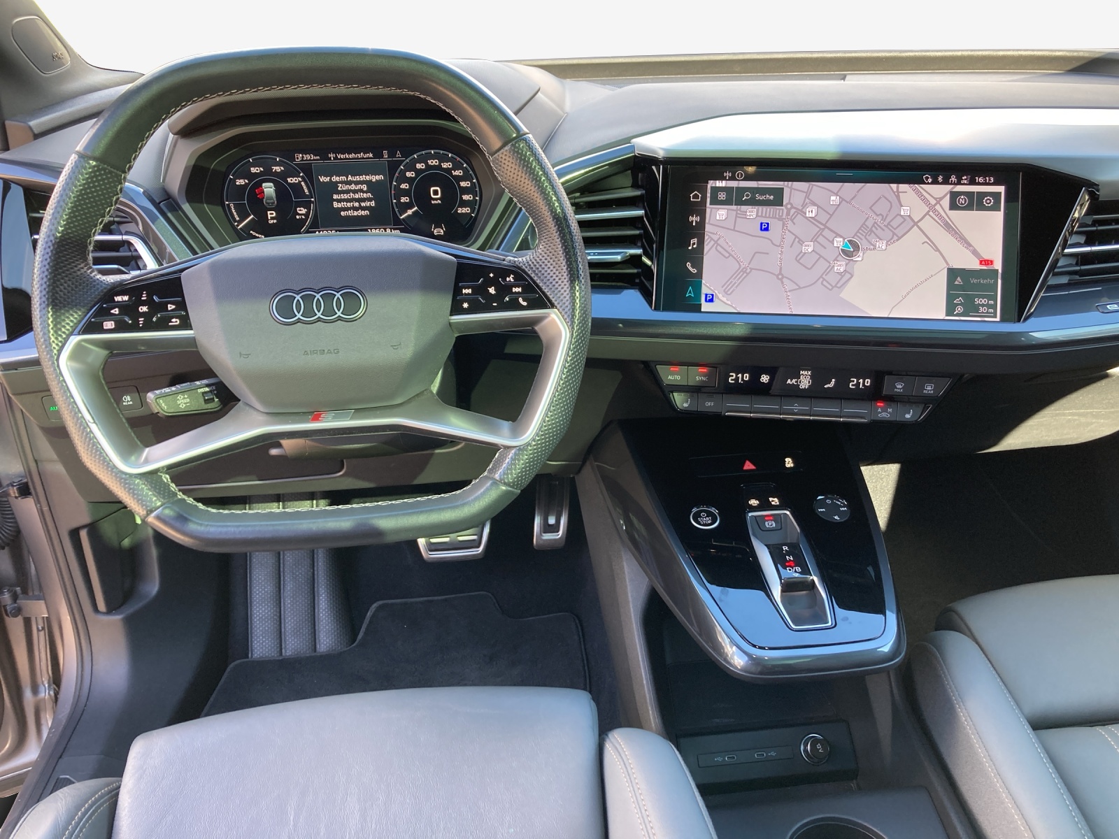 AUDI Q4 e-tron 50 quattro-image-9