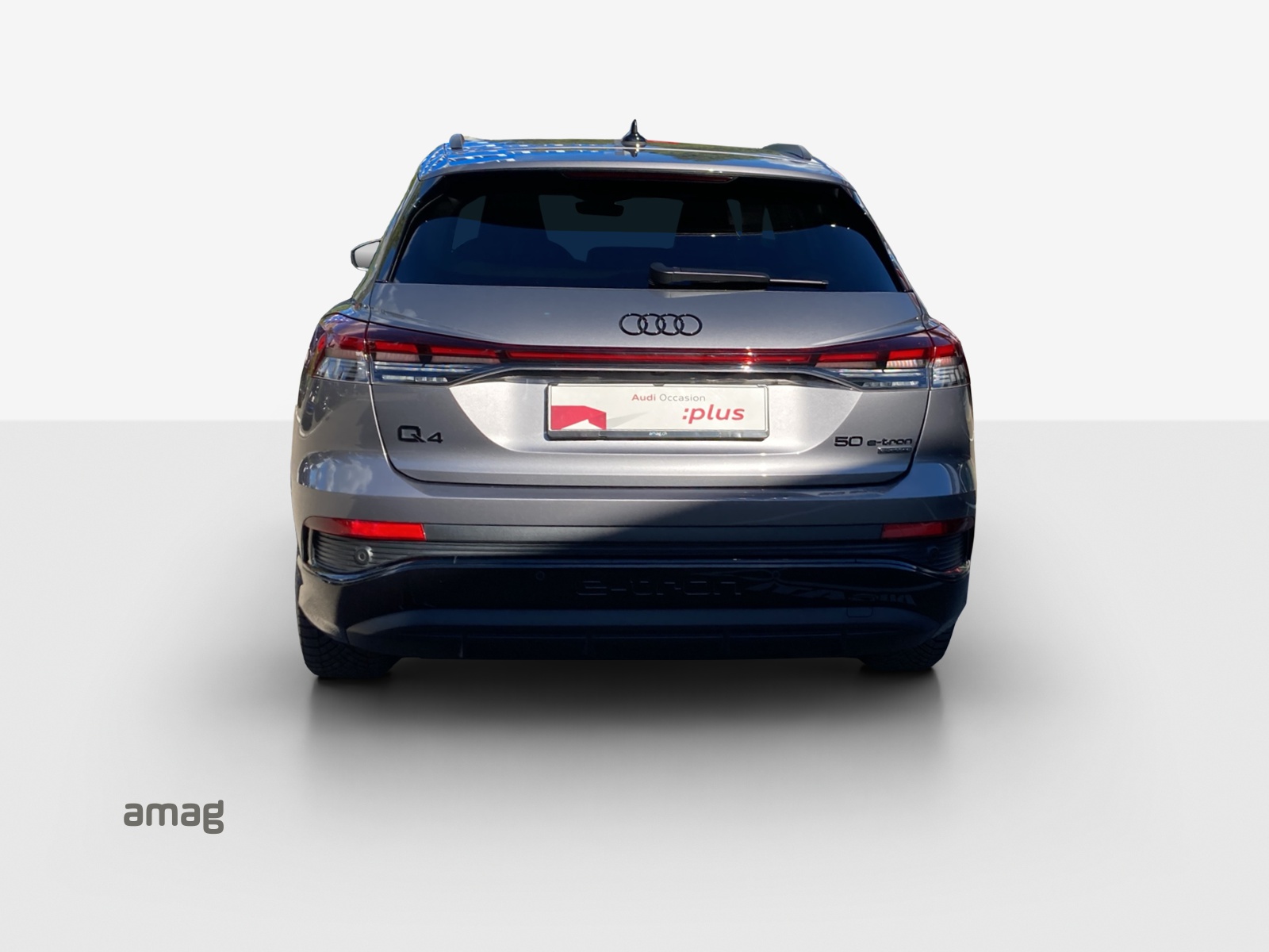 AUDI Q4 e-tron 50 quattro-image-4