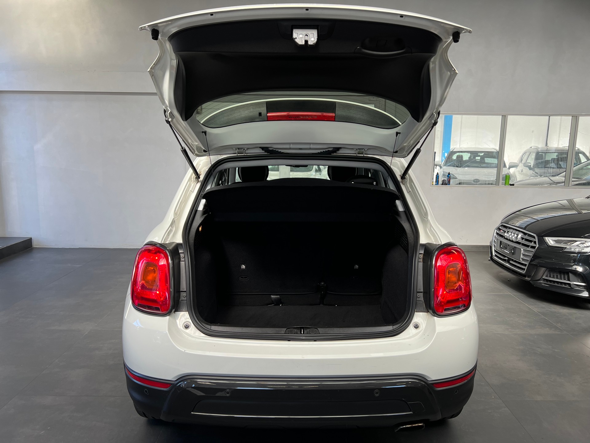 FIAT 500X 1.4T Off Road S-Design 4x4 Automatic-image-13