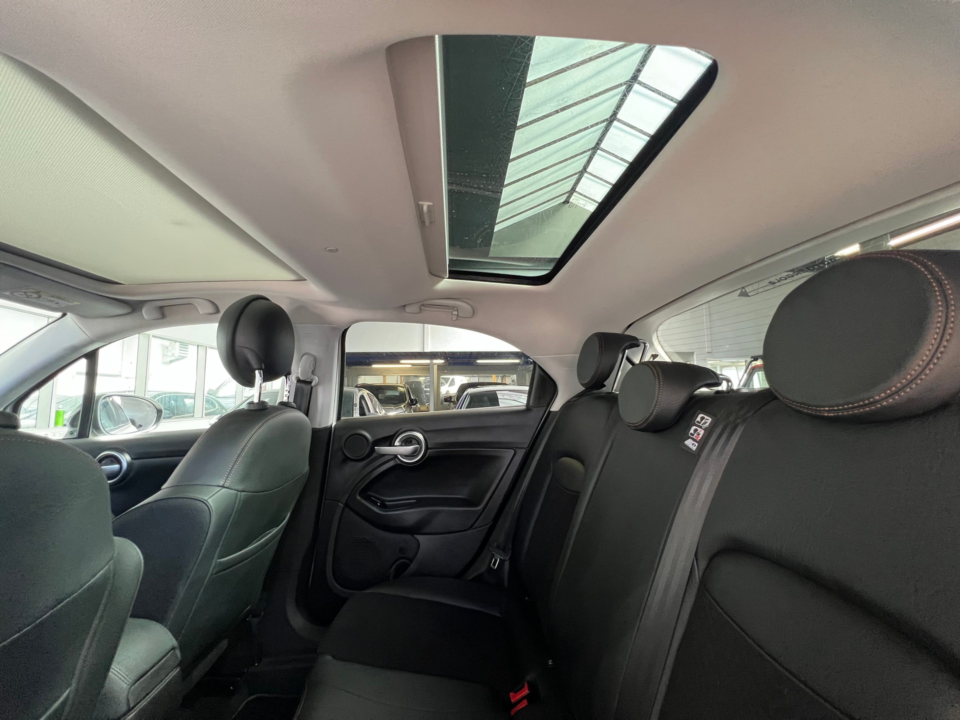 FIAT 500X 1.4T Off Road S-Design 4x4 Automatic-image-12