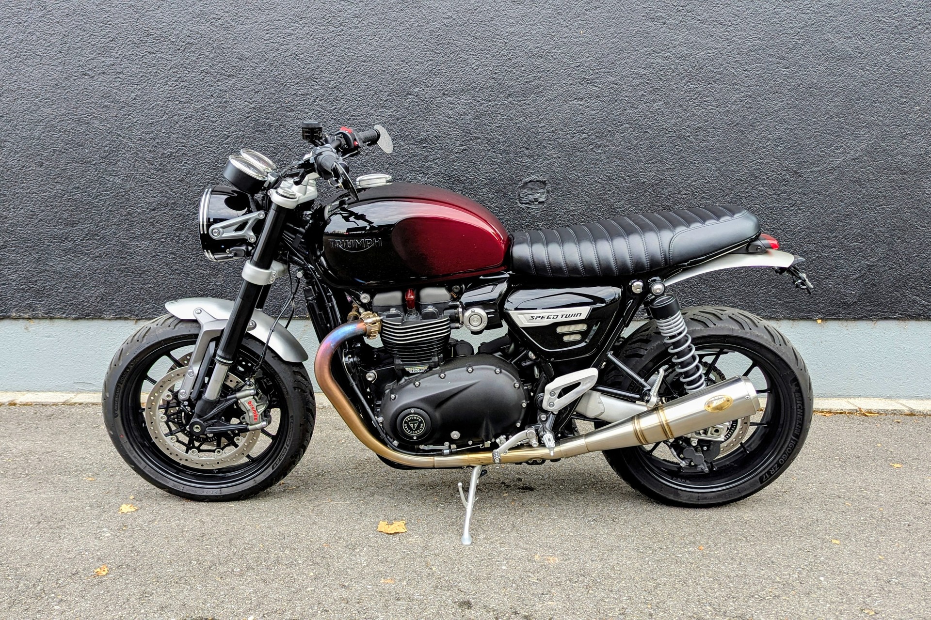 TRIUMPH Speed Twin 1200-showroom-element-3