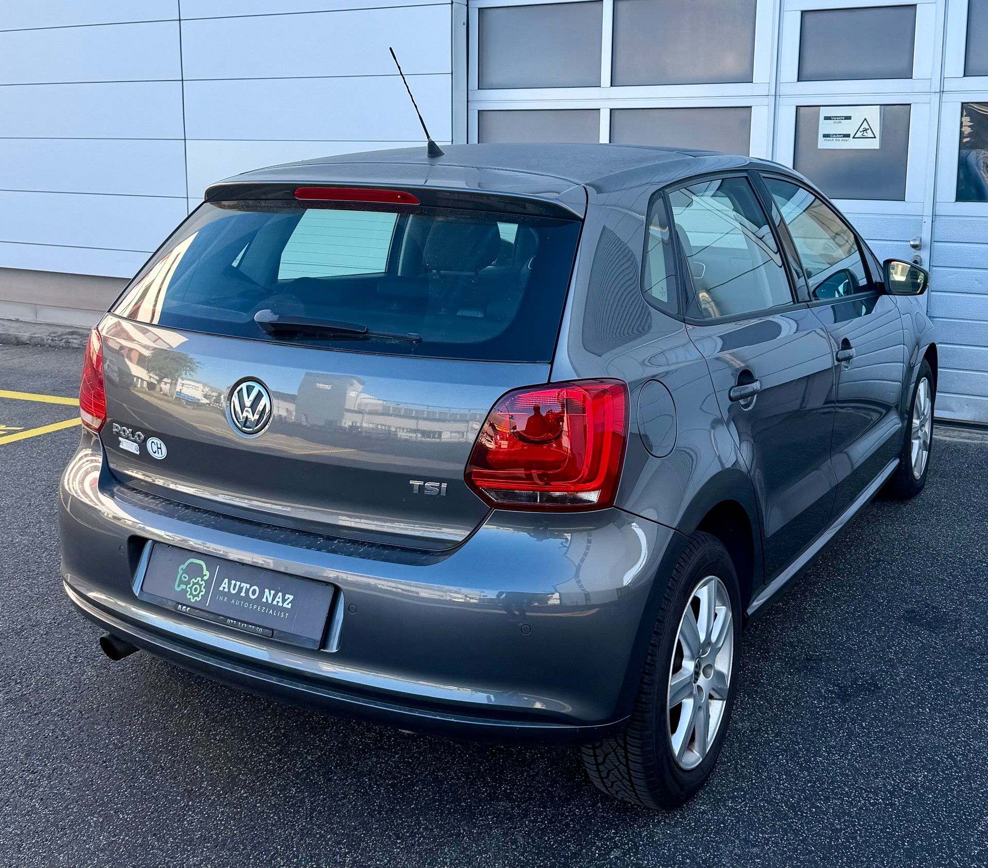 VW Polo 1.2 TSI Team DSG** CH-Fahrzeug **Frisch MFK ** Service gepflegt**-image-2
