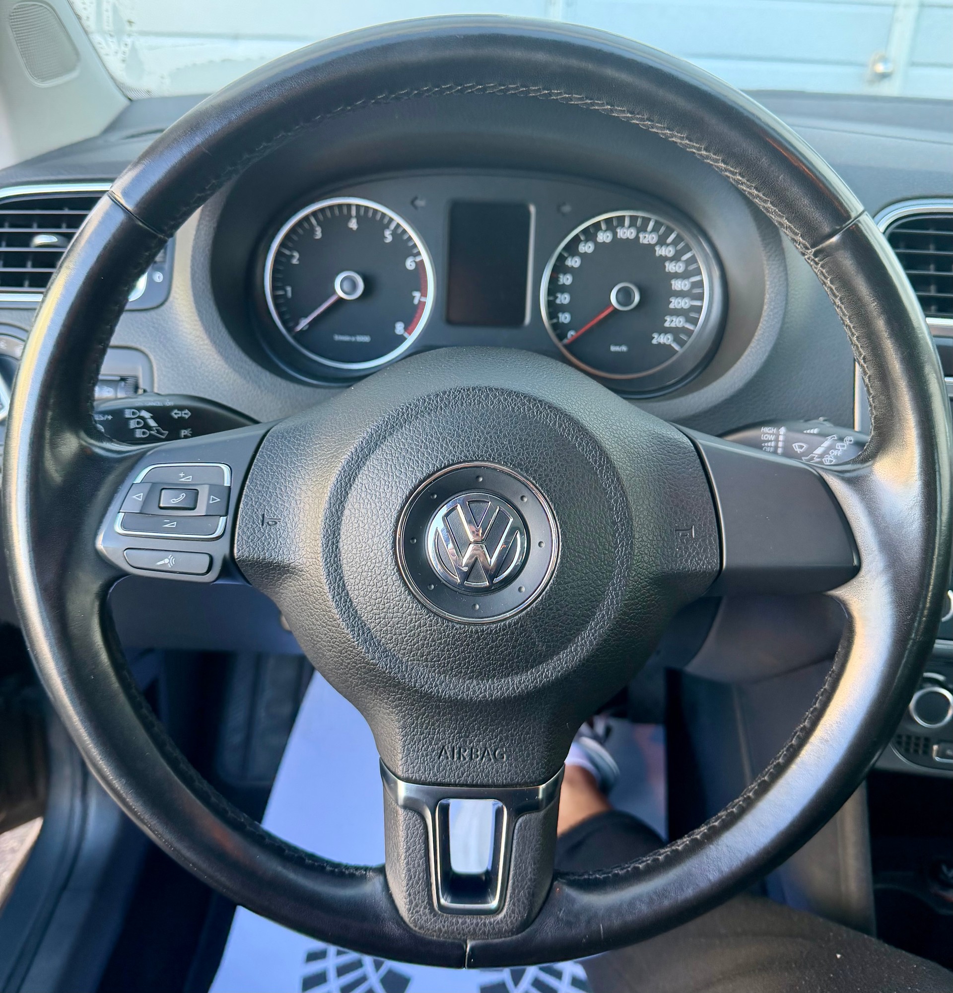 VW Polo 1.2 TSI Team DSG** CH-Fahrzeug **Frisch MFK ** Service gepflegt**-image-8