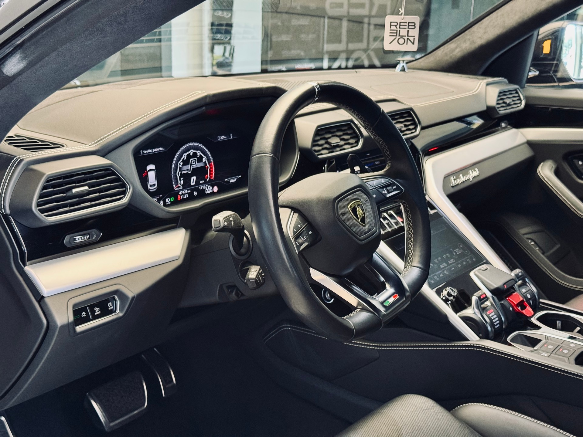 LAMBORGHINI Urus E-Gear-image-9