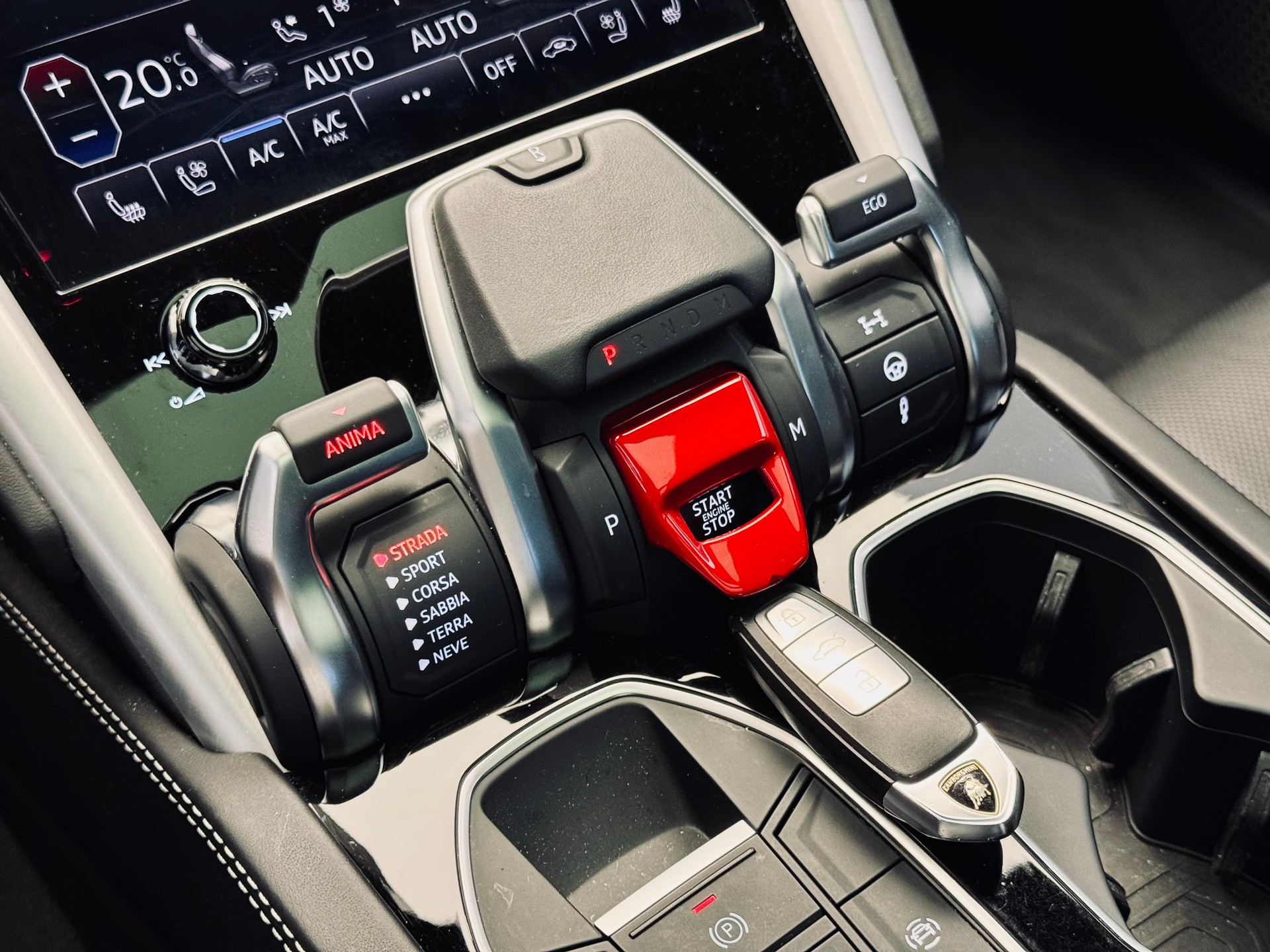 LAMBORGHINI Urus E-Gear-image-13