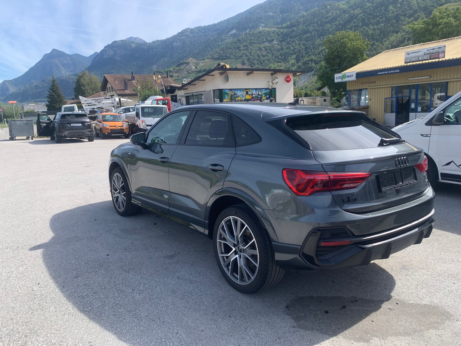 AUDI Q3 Sportback 40 TFSI S line quattro S-tronic-image-7