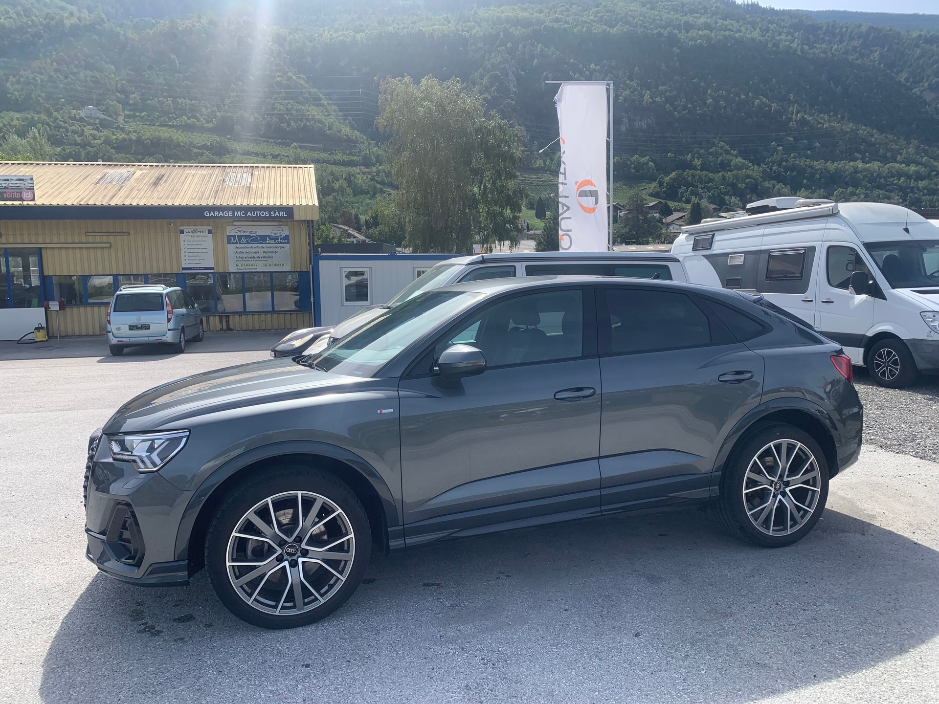 AUDI Q3 Sportback 40 TFSI S line quattro S-tronic-image-6