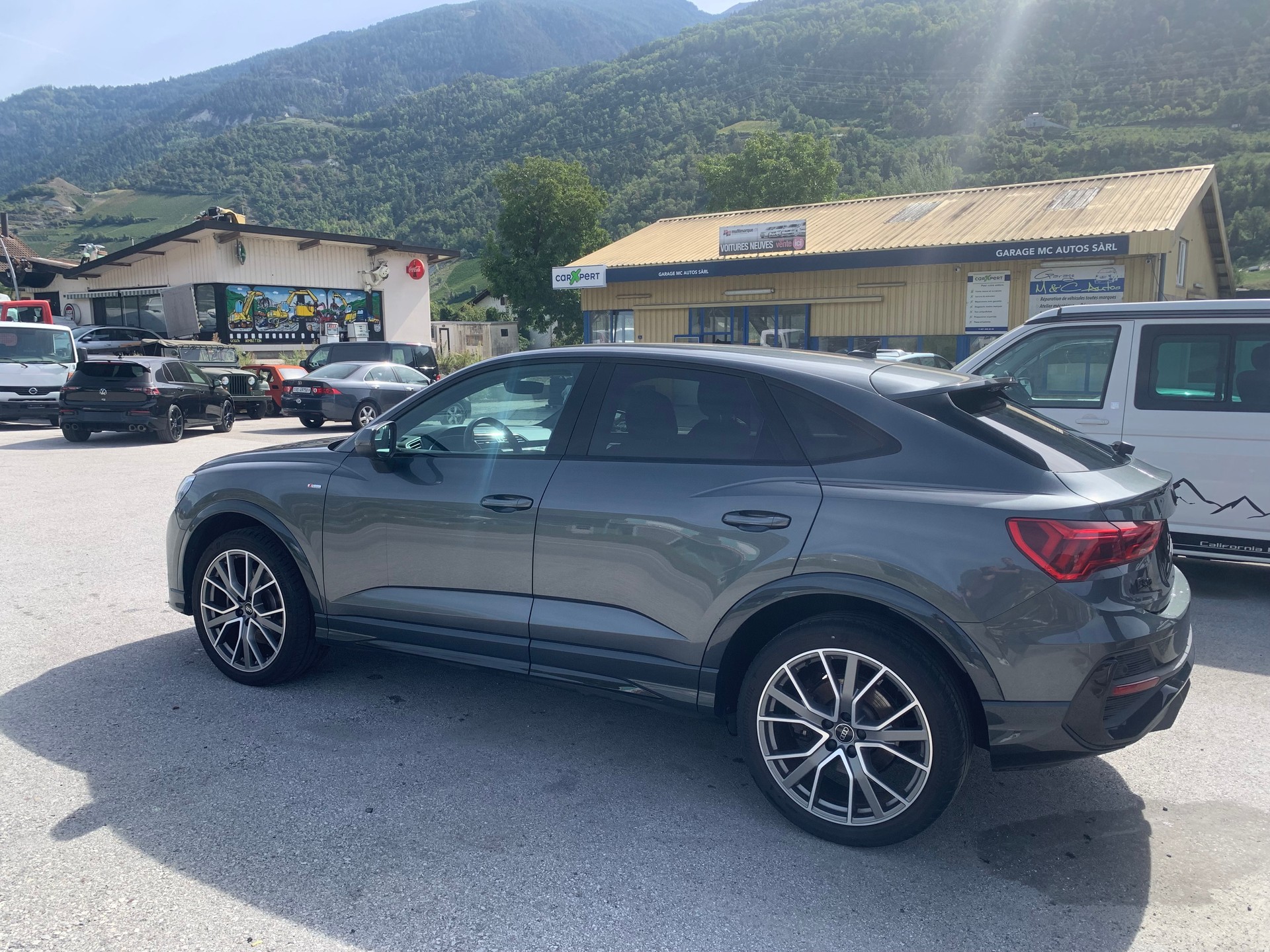 AUDI Q3 Sportback 40 TFSI S line quattro S-tronic-image-5