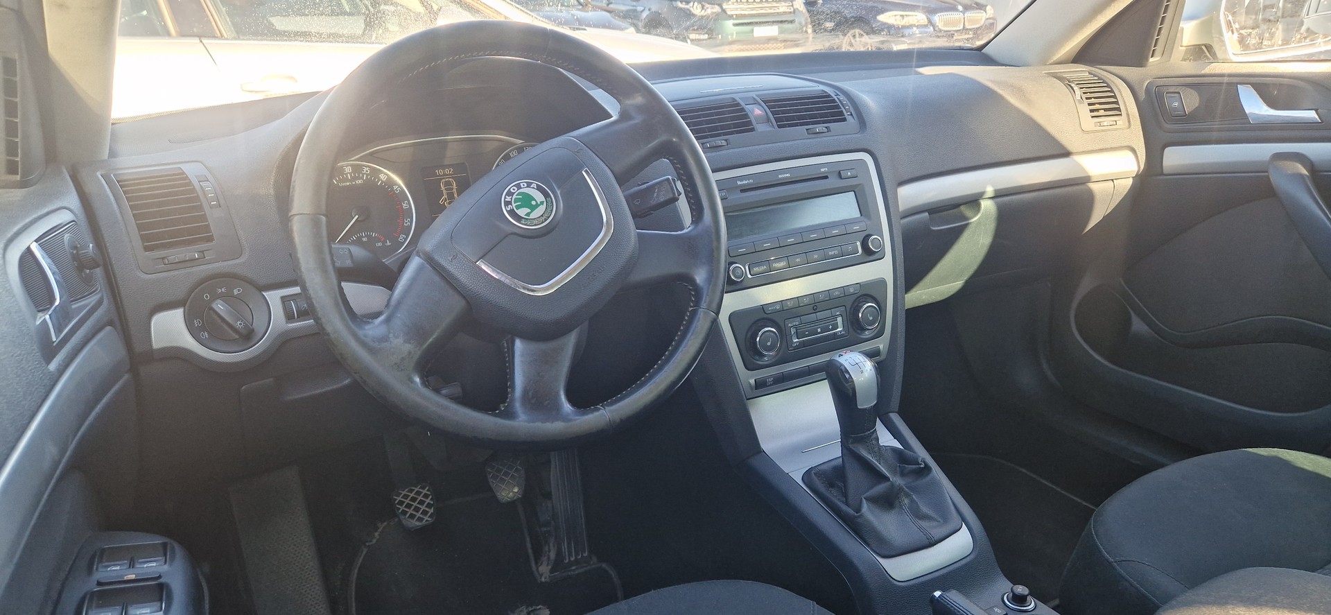 SKODA Octavia Combi 1.9 TDI Adventure 4x4-image-7
