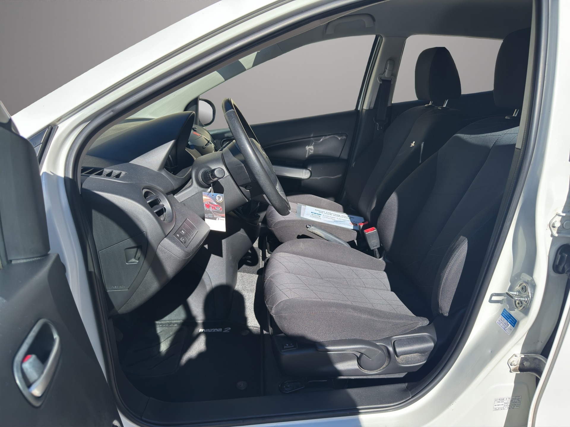 MAZDA 2 1.3i 16V Exclusive-image-8