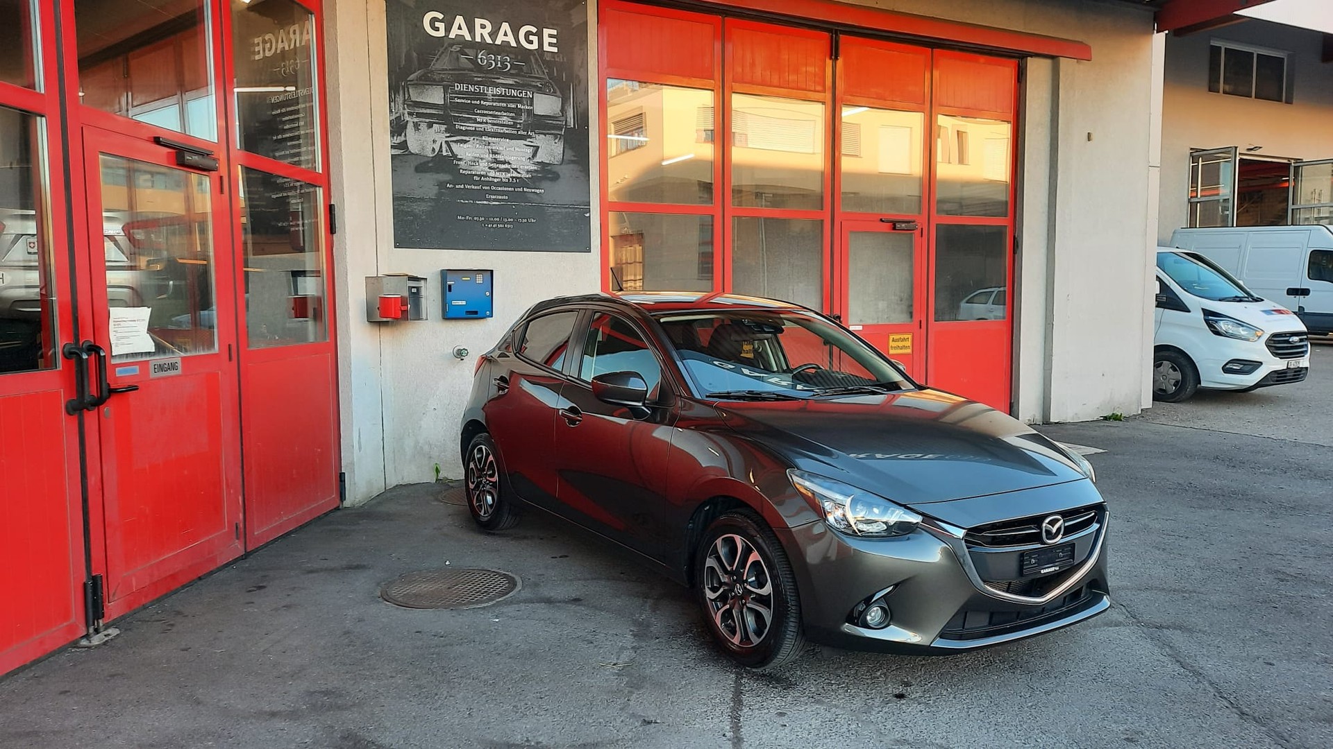 MAZDA 2 1.5i 16V Skyactiv-G Revolution Drive-image-1
