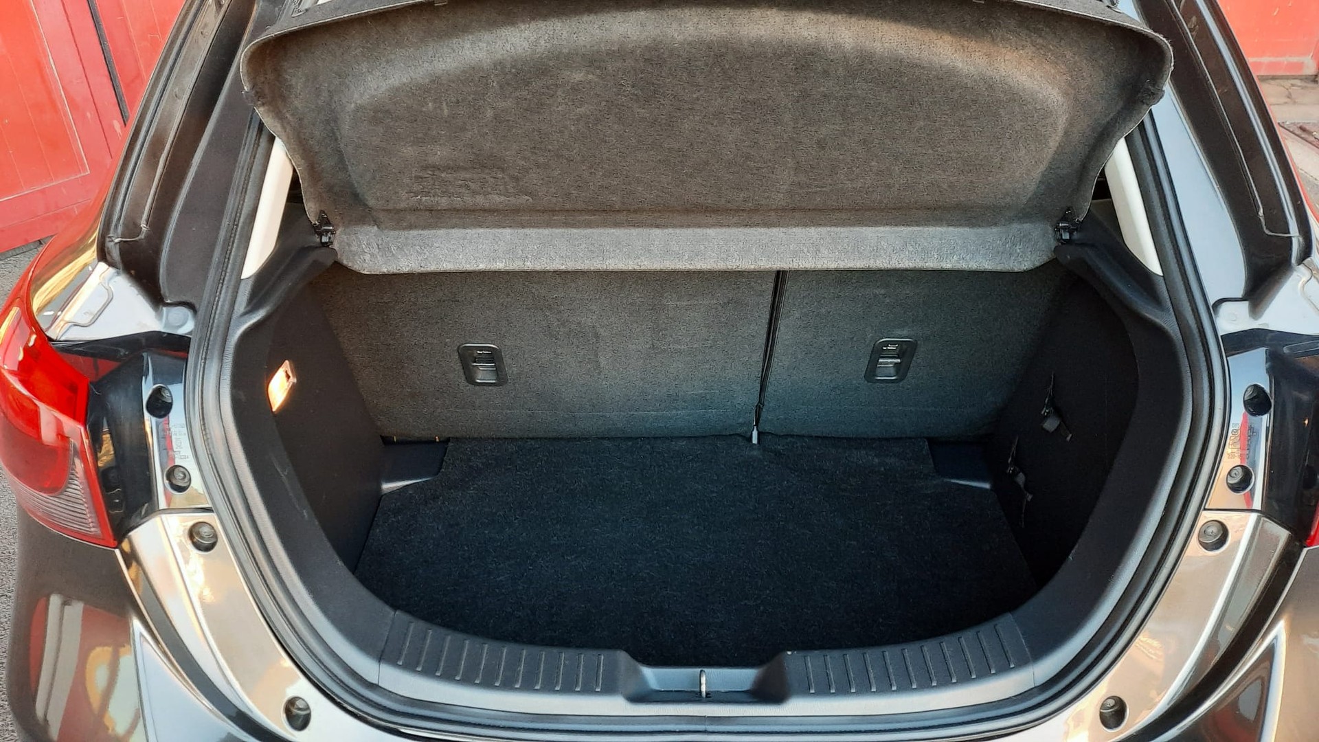 MAZDA 2 1.5i 16V Skyactiv-G Revolution Drive-image-5