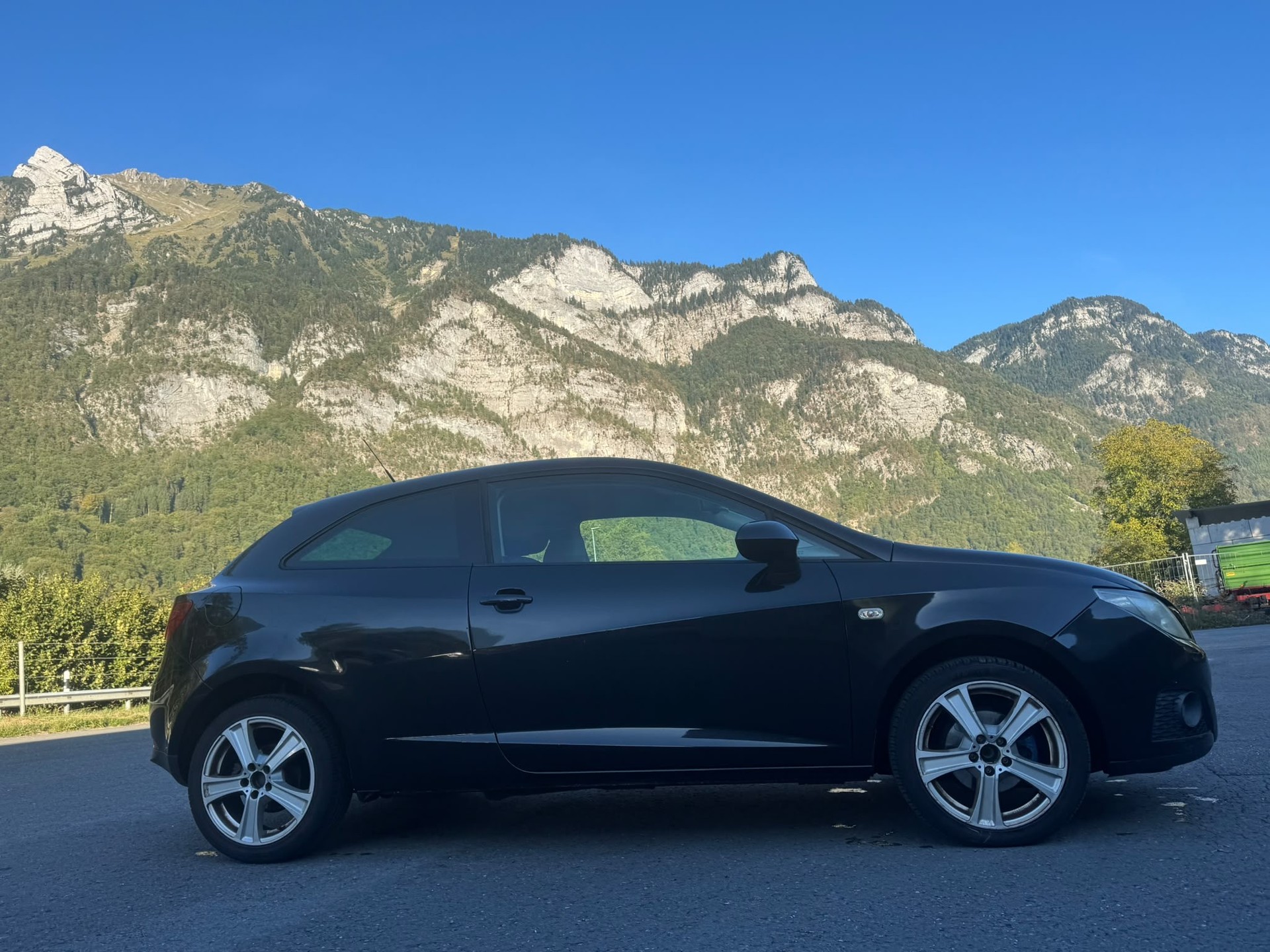 SEAT Ibiza SC 1.6 Sport-image-6