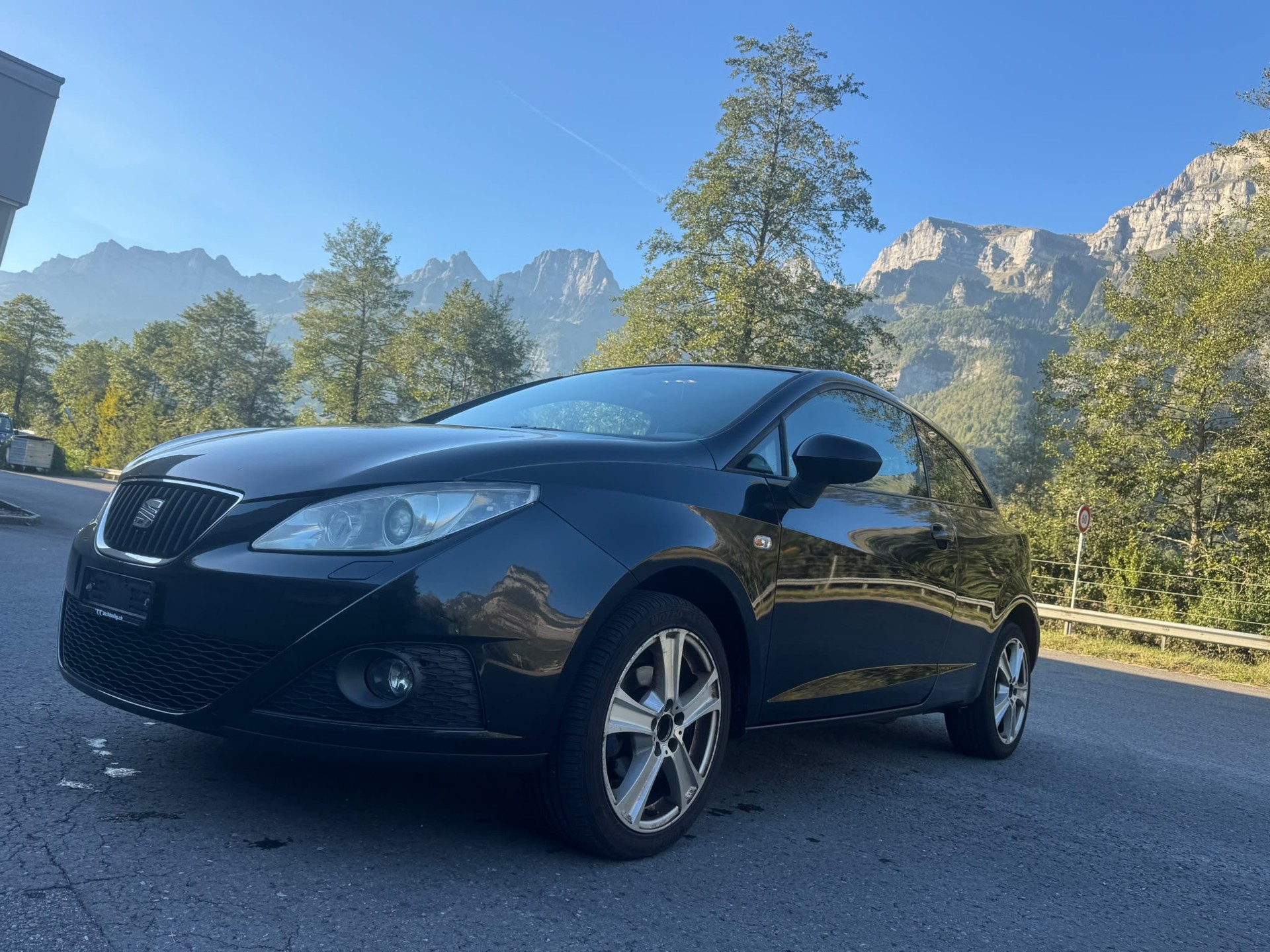 SEAT Ibiza SC 1.6 Sport-image-1