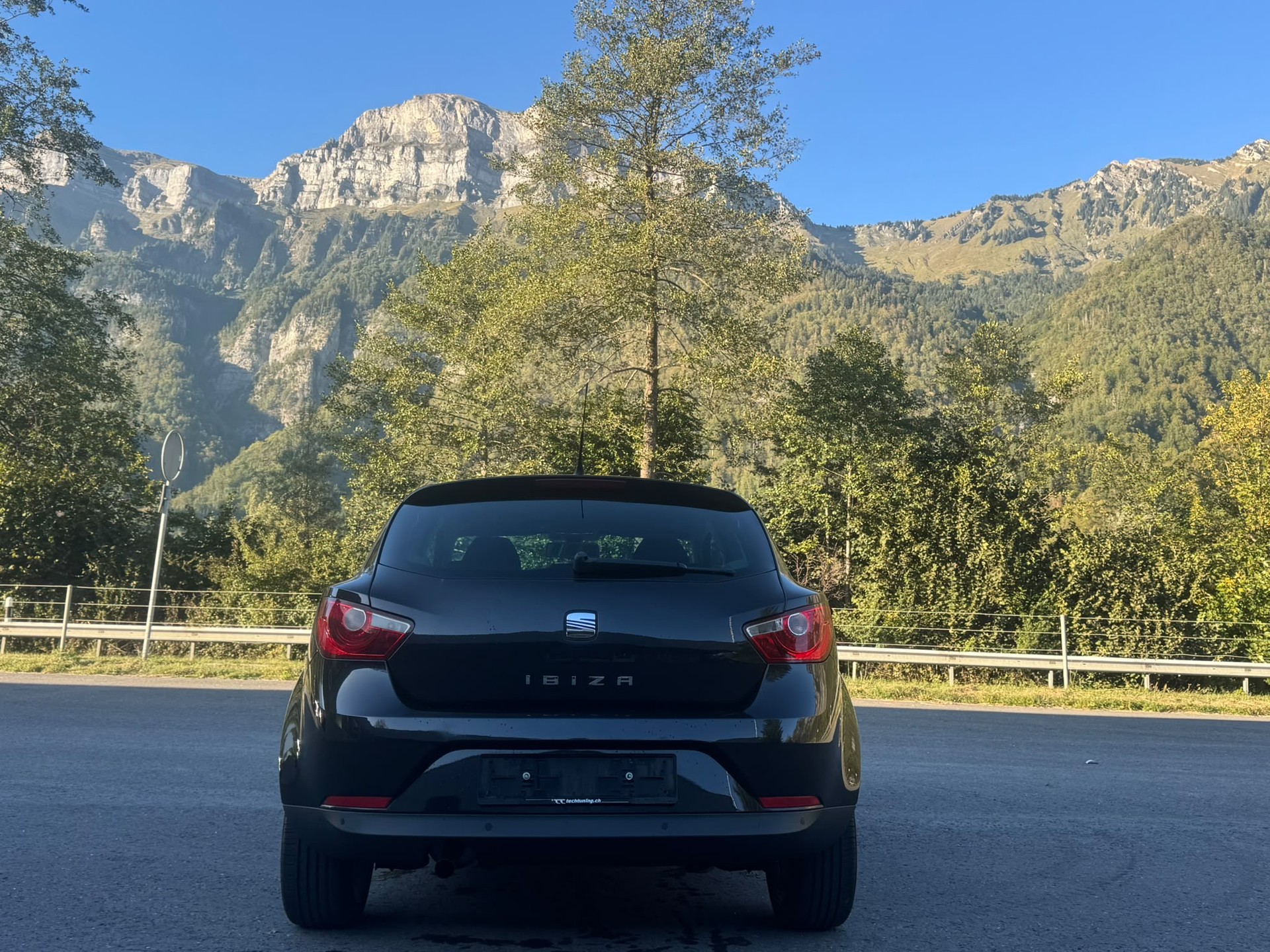 SEAT Ibiza SC 1.6 Sport-image-11