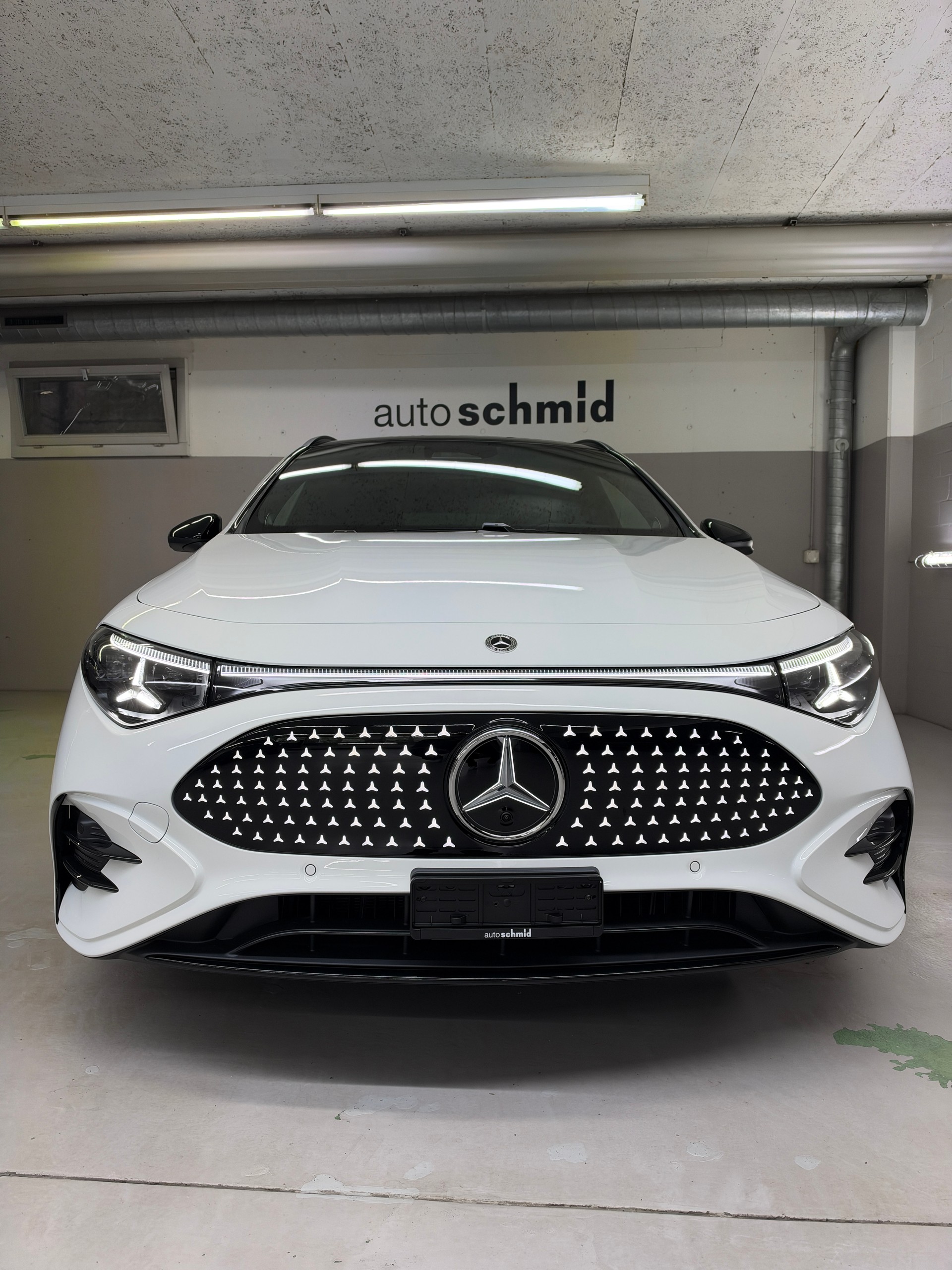 MERCEDES-BENZ CLA Shooting Brake 350 4Matic EQ-showroom-element-1
