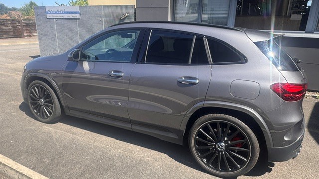MERCEDES-BENZ GLA 45 S AMG 4matic+-image-2
