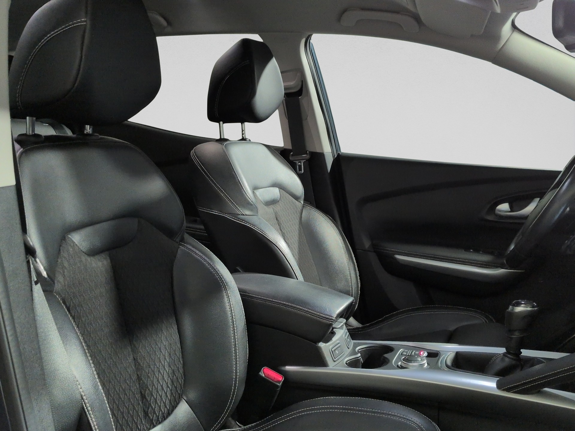 RENAULT Kadjar 1.7 Blue dCI Intens 4WD-image-16