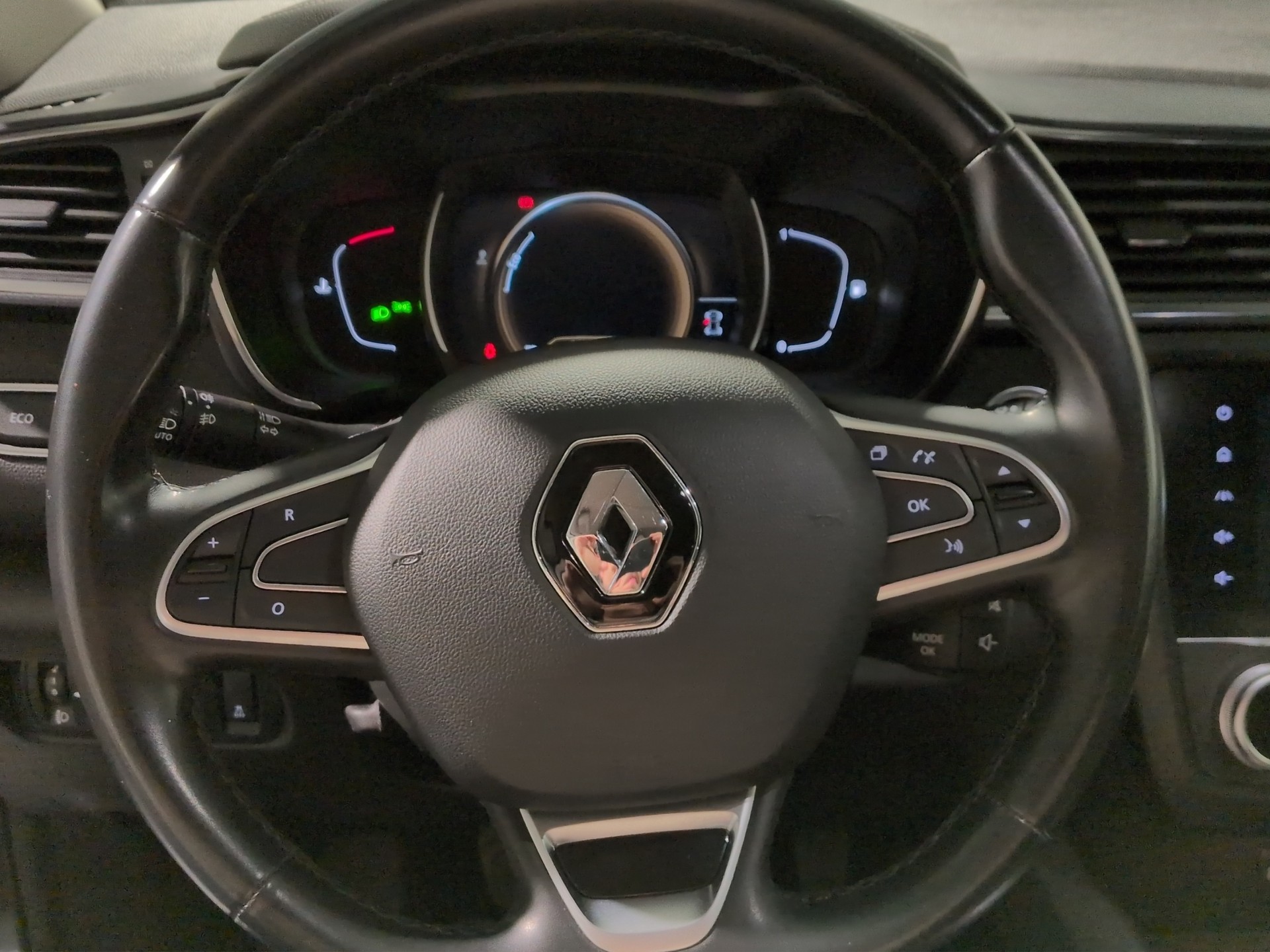 RENAULT Kadjar 1.7 Blue dCI Intens 4WD-image-9
