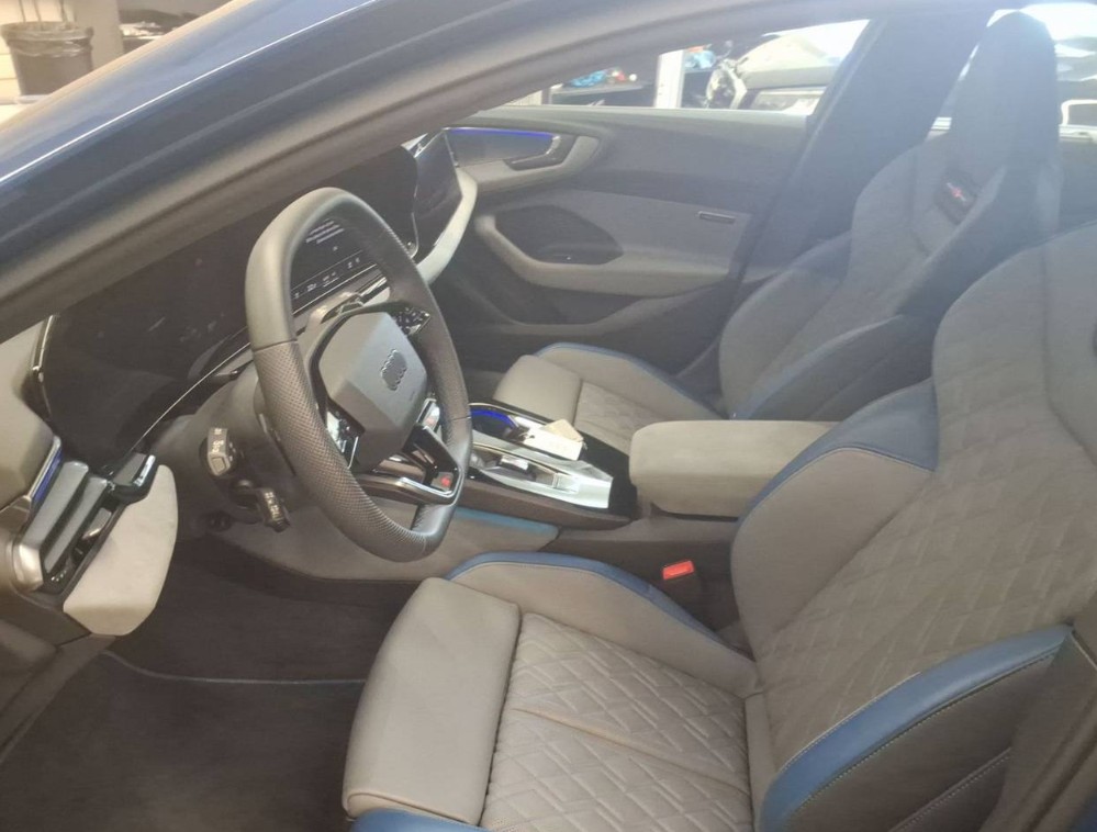 AUDI S5 Avant TFSI quattro S tronic-image-5