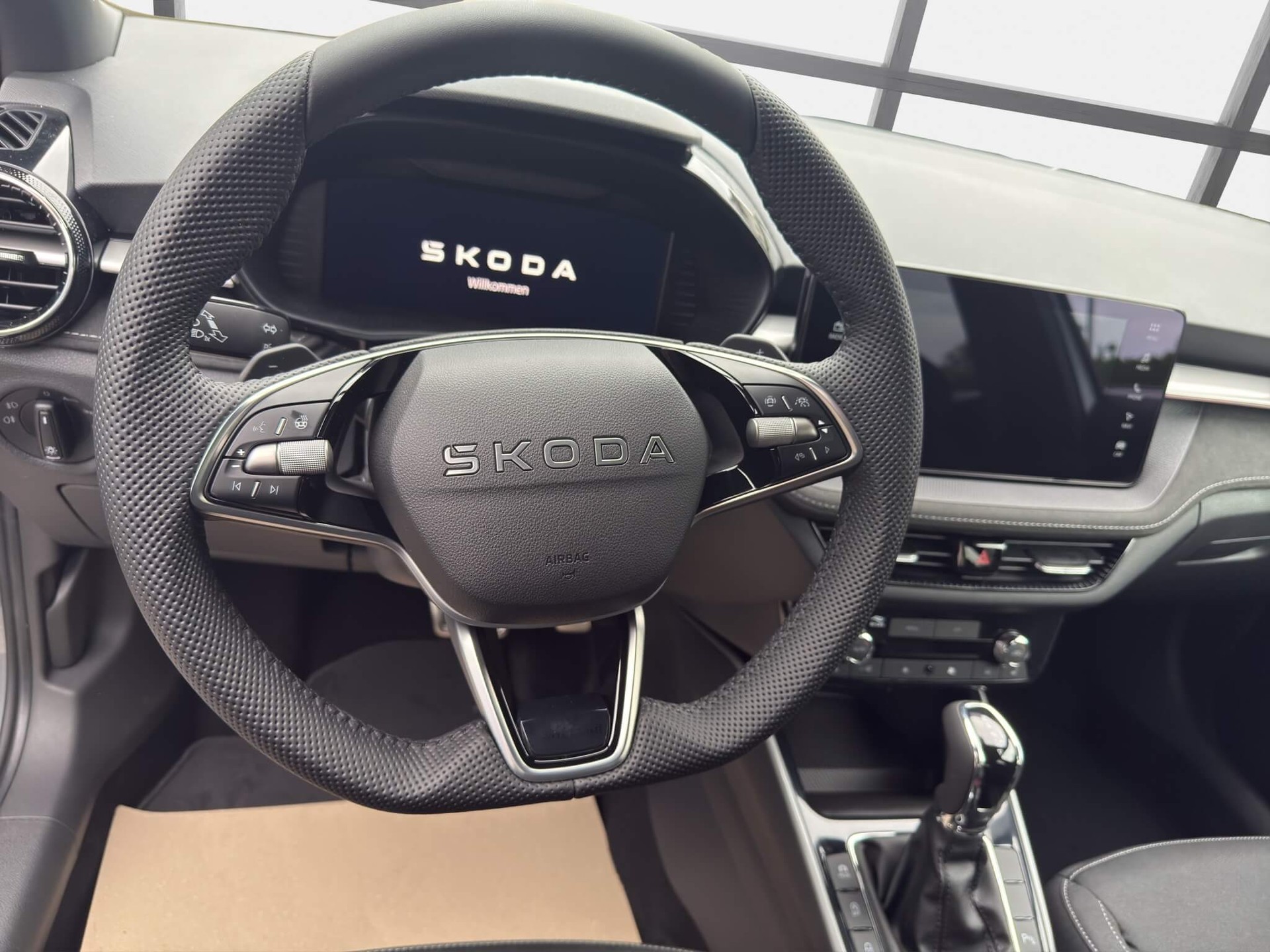 SKODA Fabia 1.5 TSI Monte Carlo DSG-image-9