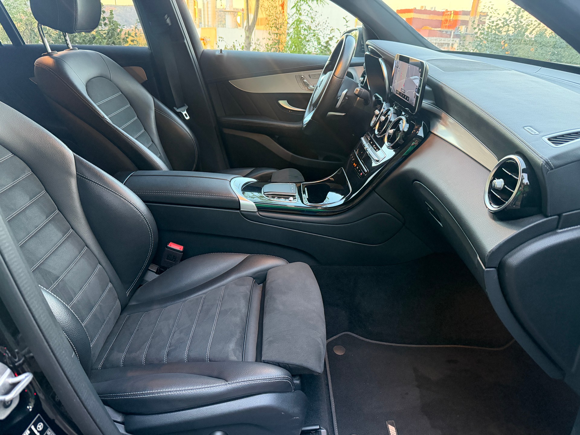 MERCEDES-BENZ GLC Coupé 200 d AMG Line 4Matic 9G-Tronic-showroom-element-2