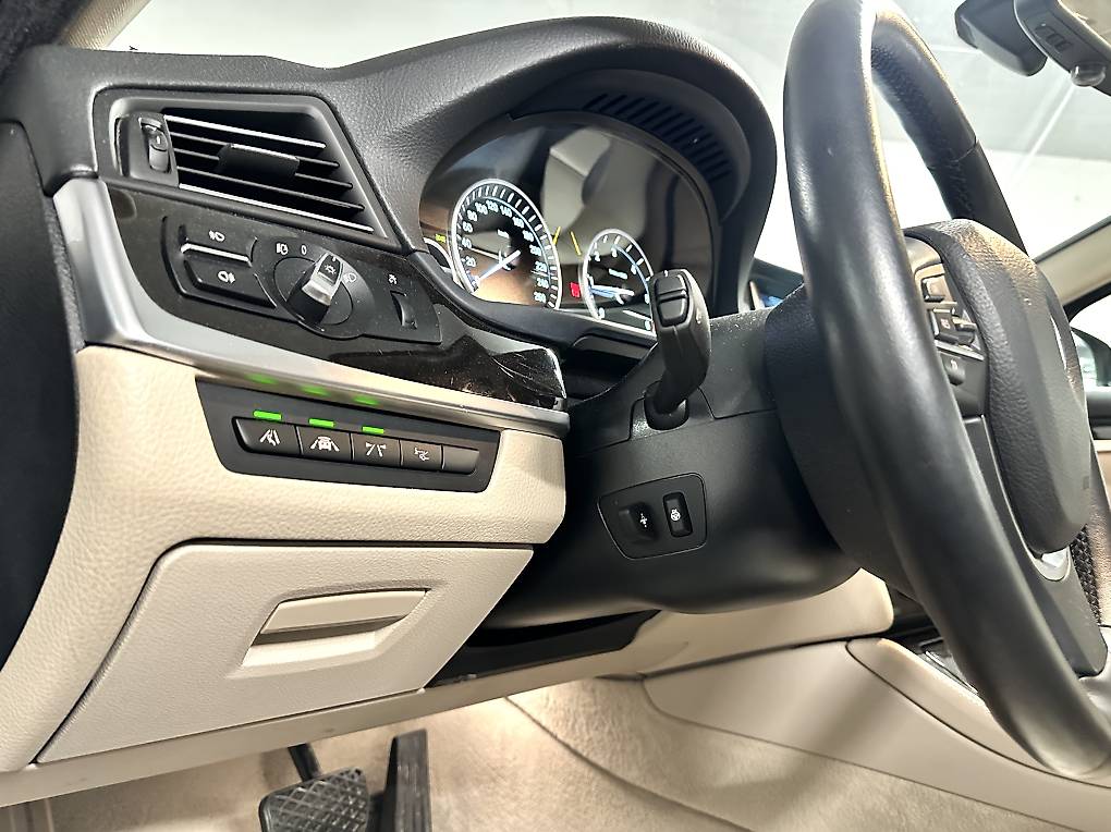 BMW 520d xDrive Luxury Line Steptronic-image-4