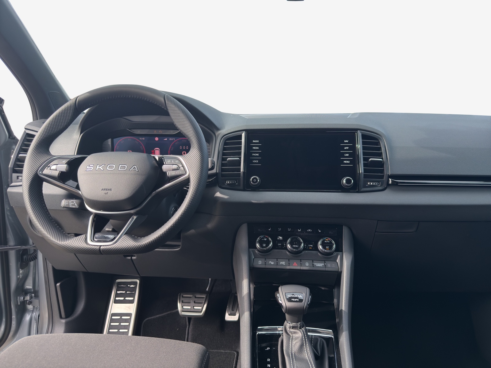 SKODA Karoq 2.0 TSI SportLine 4x4 DSG-image-8