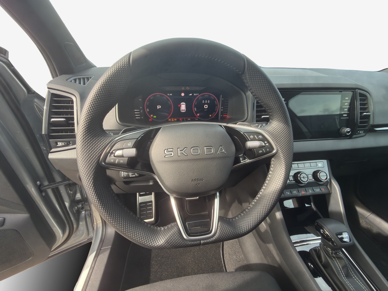 SKODA Karoq 2.0 TSI SportLine 4x4 DSG-image-9