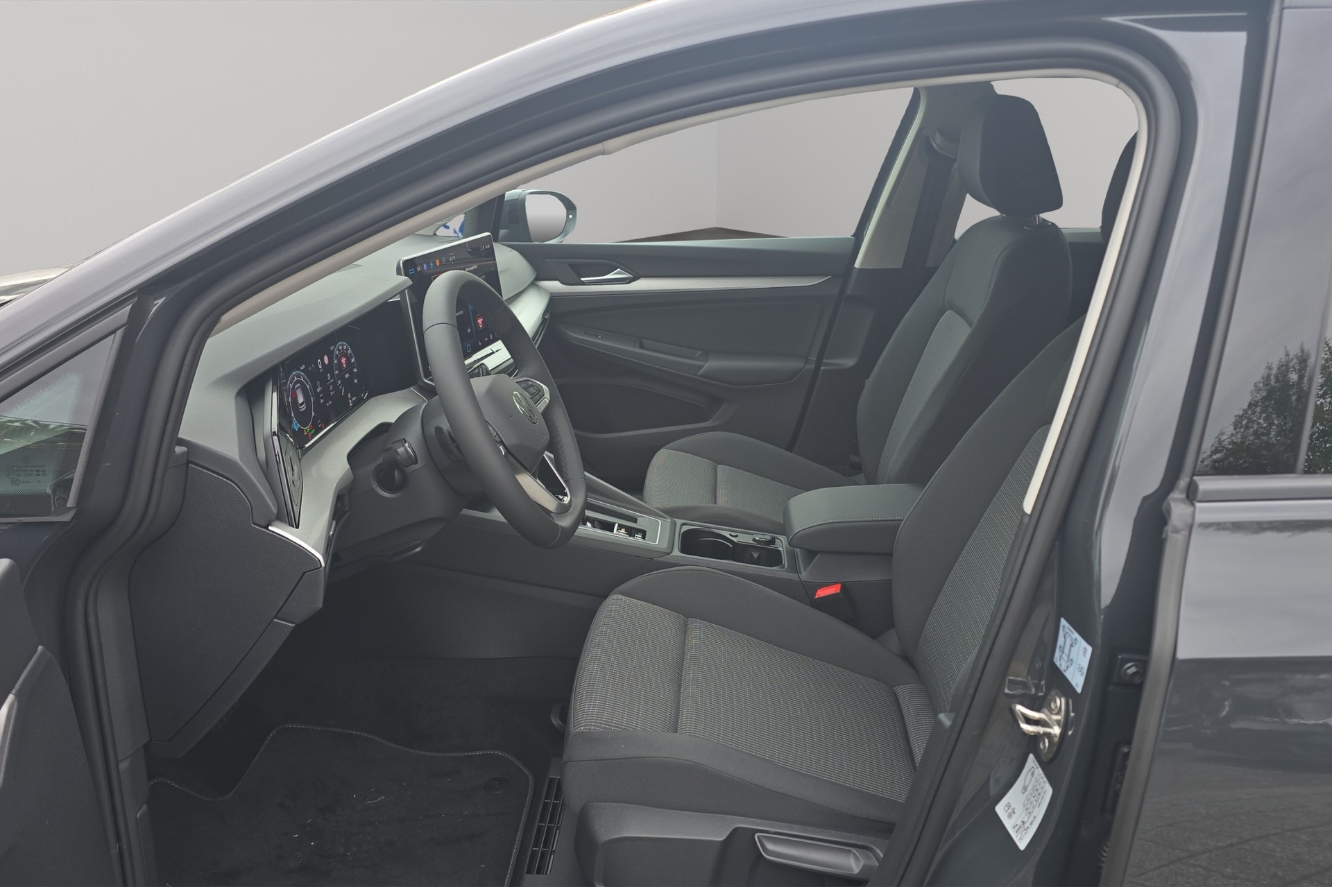 VW Golf 1.5 e TSI mHEV Value DSG-image-9